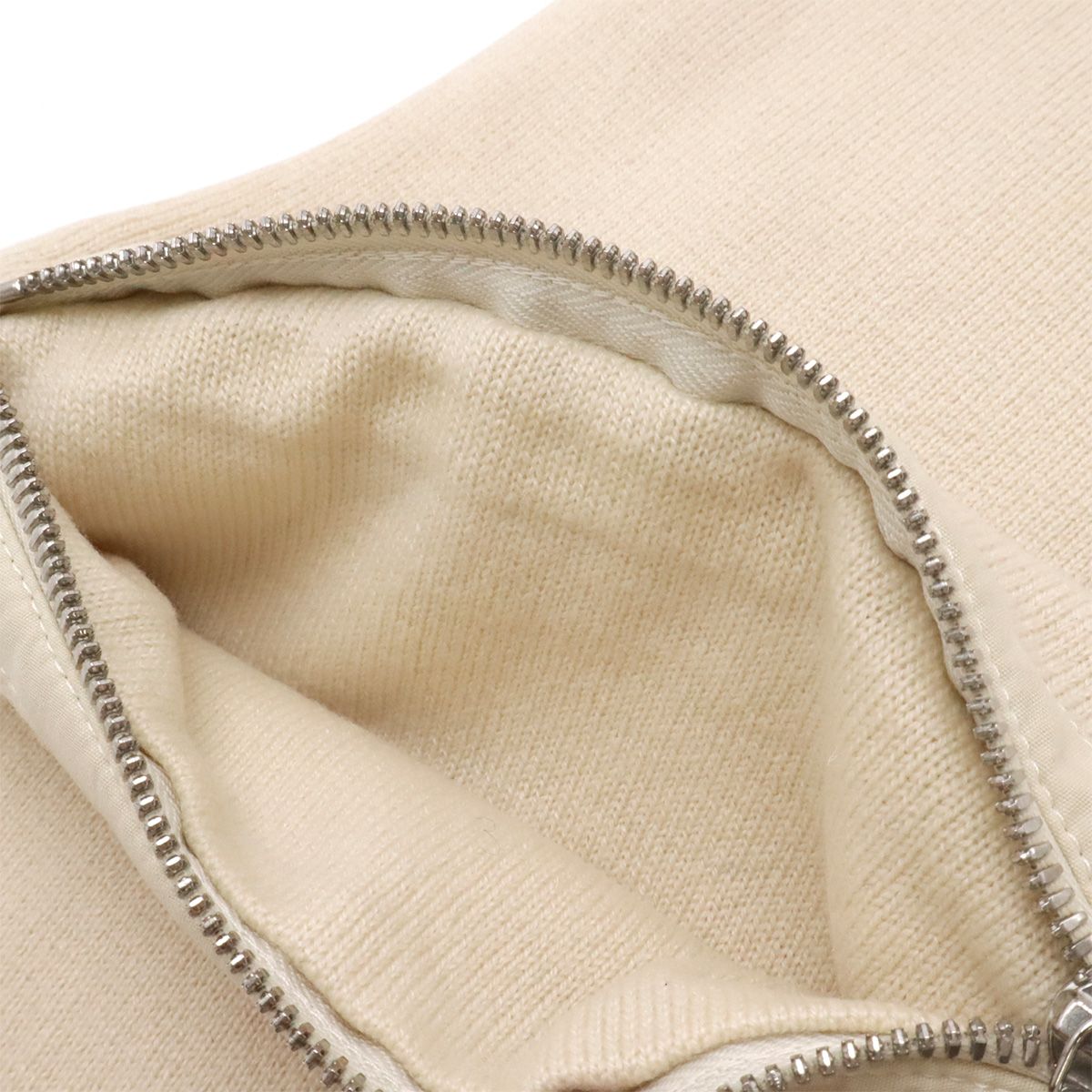 Louis Vuitton Scarf Zipper Pocket Cashmere Beige — view 8