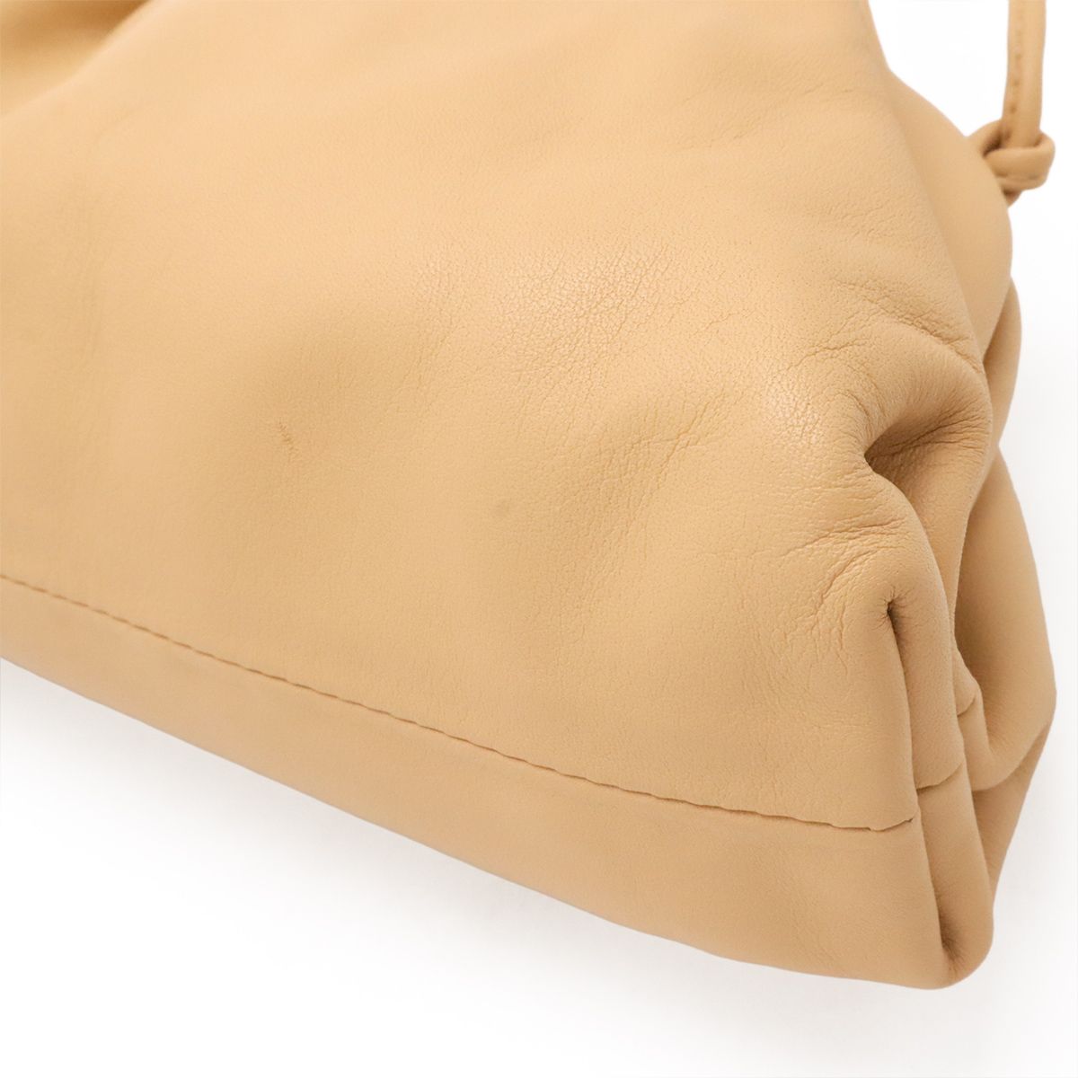 Bottega Veneta the Pouch 20 Shoulder Bag Pochette Crossbody 2-Way Clutch — view 3