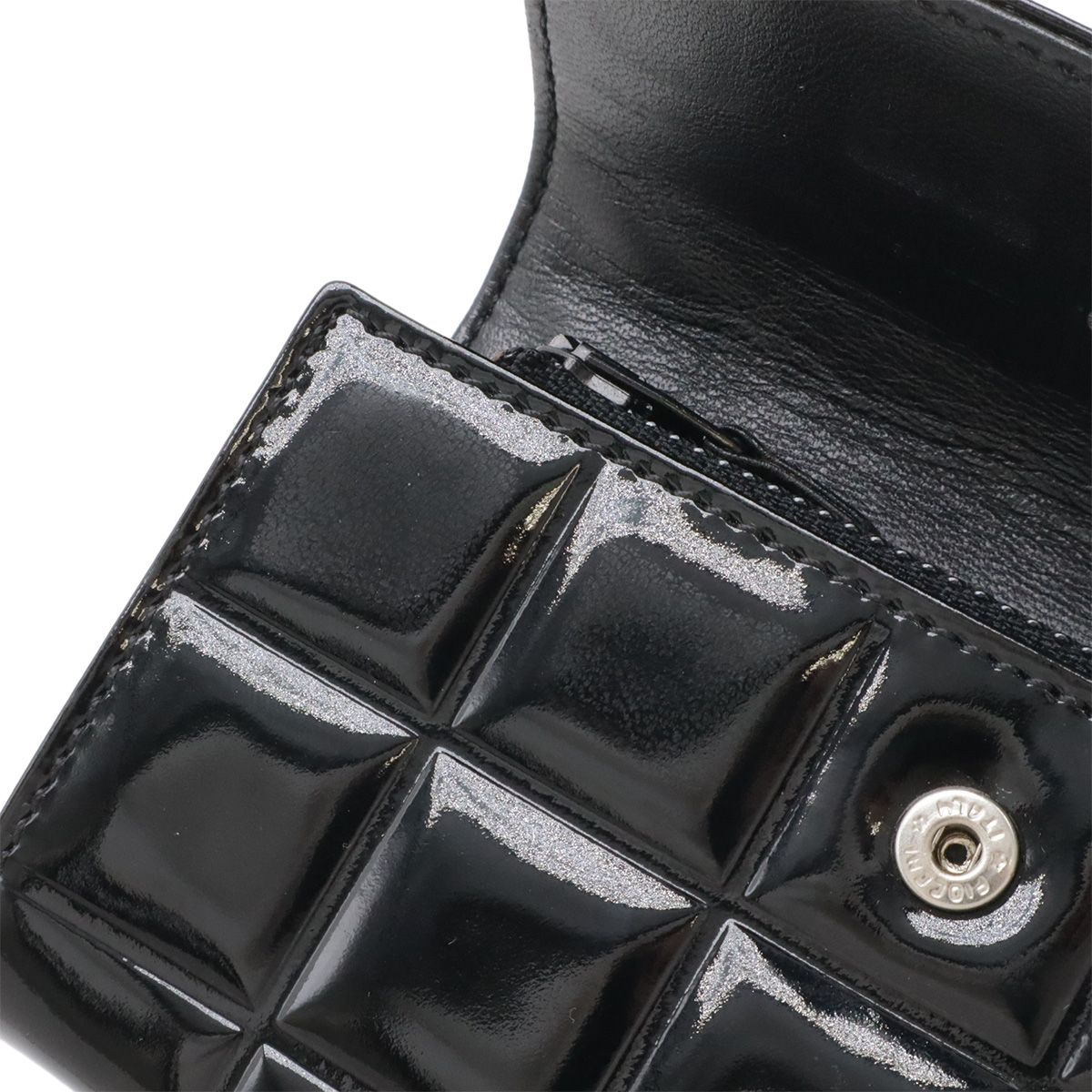 Chanel Choco Bar Coin Purse Enamel Patent Leather Black Silver — view 8
