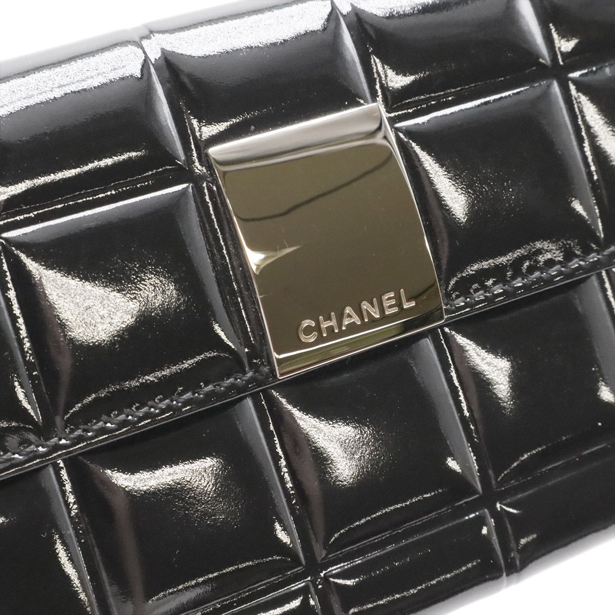 Chanel Choco Bar Coin Purse Enamel Patent Leather Black Silver — view 4