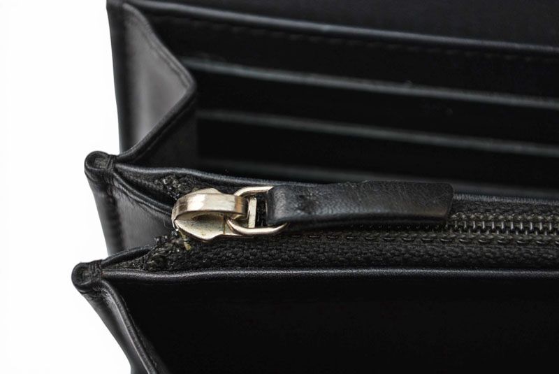 Chanel Wallet Caviar Leather Black CC Logo — view 7
