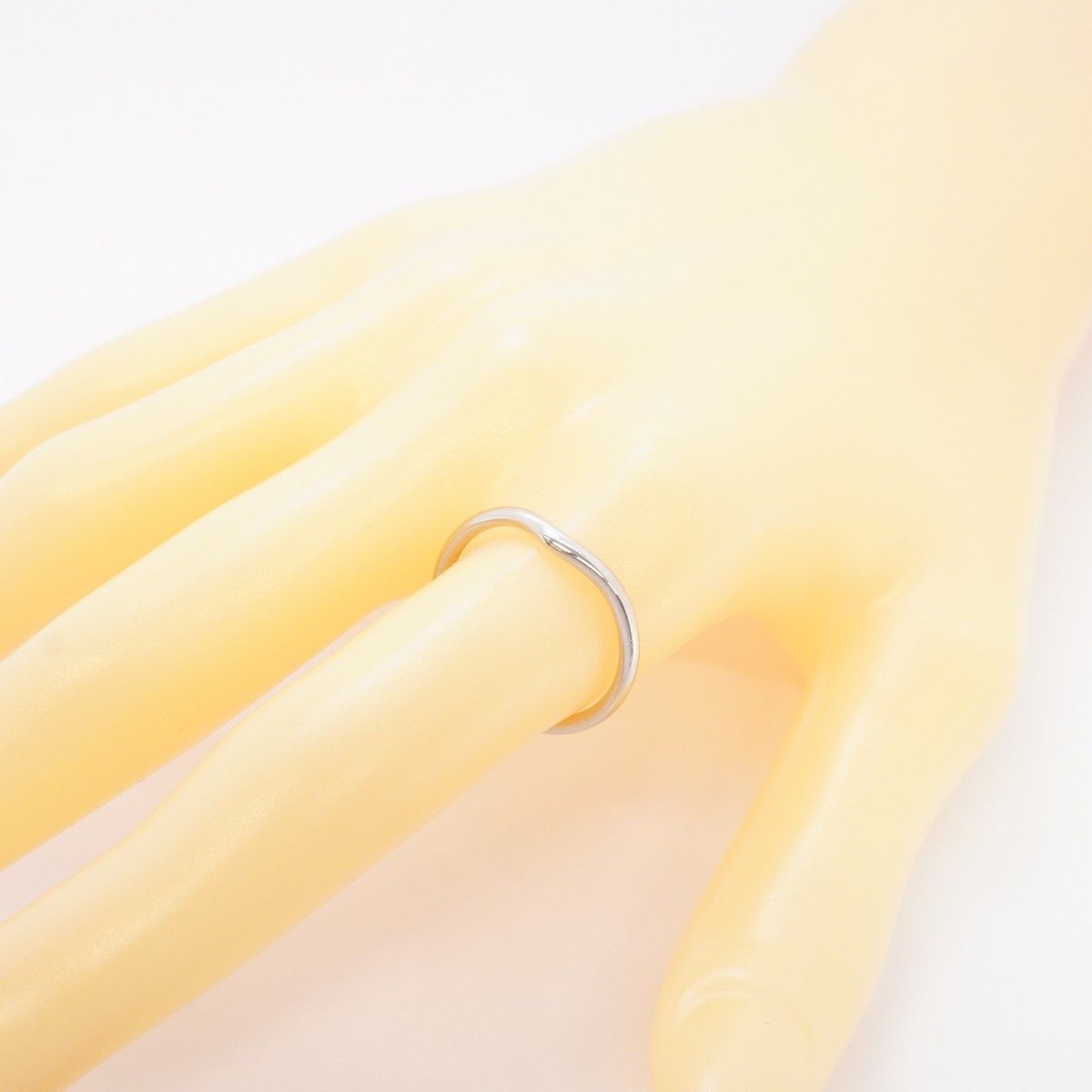 Tiffany & Co Ring Curved Band Platinum — view 9