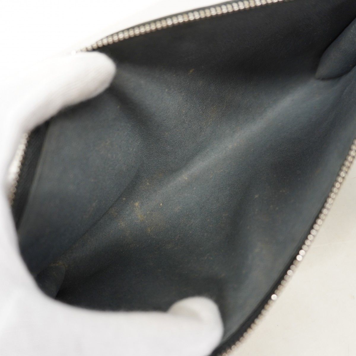 Louis Vuitton Pouch Epi Pochette Noir — view 4
