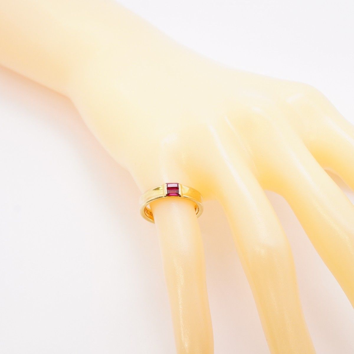 Tiffany & Co Ring Stacking 18k Yellow Gold Ruby — view 7