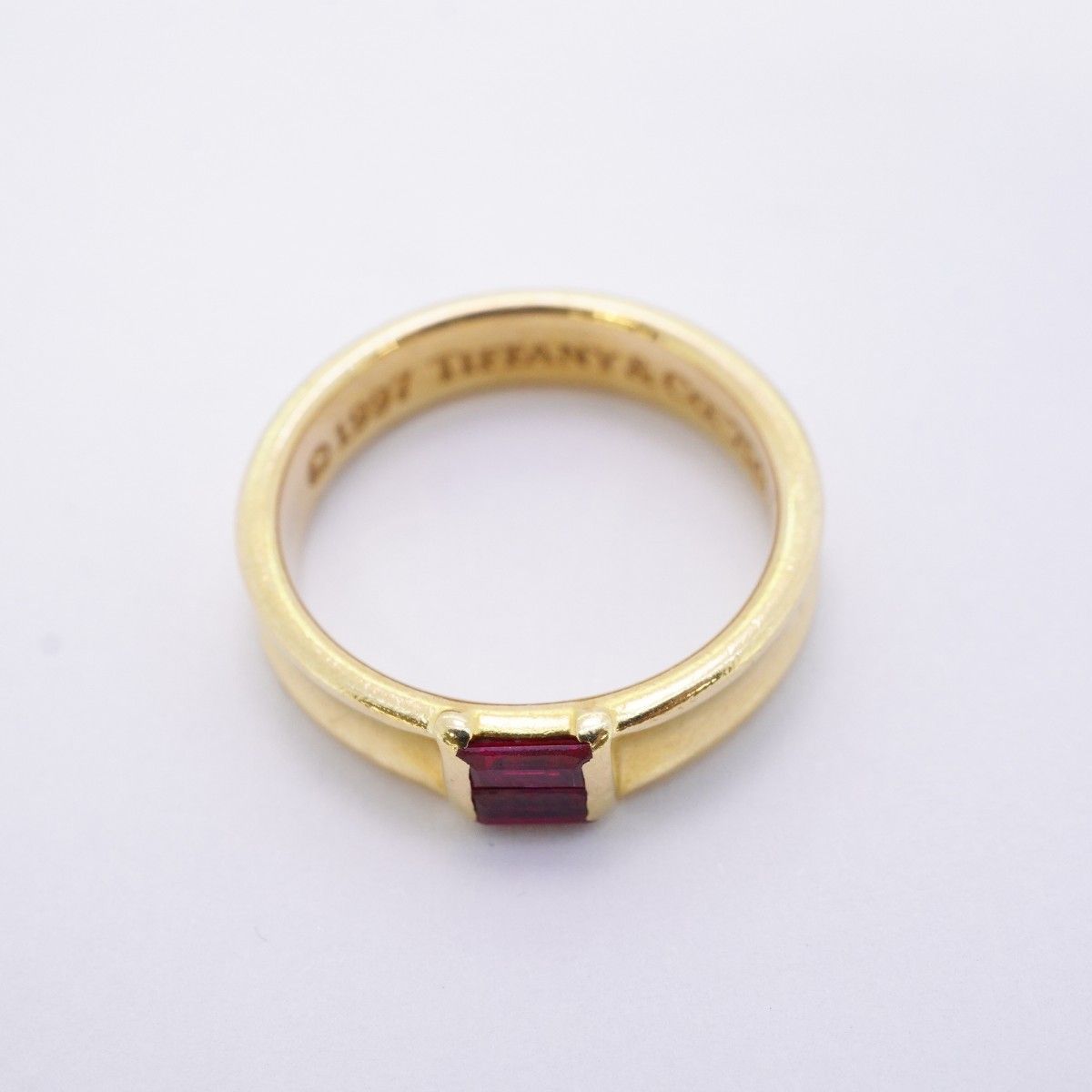 Tiffany & Co Ring Stacking 18k Yellow Gold Ruby — view 3