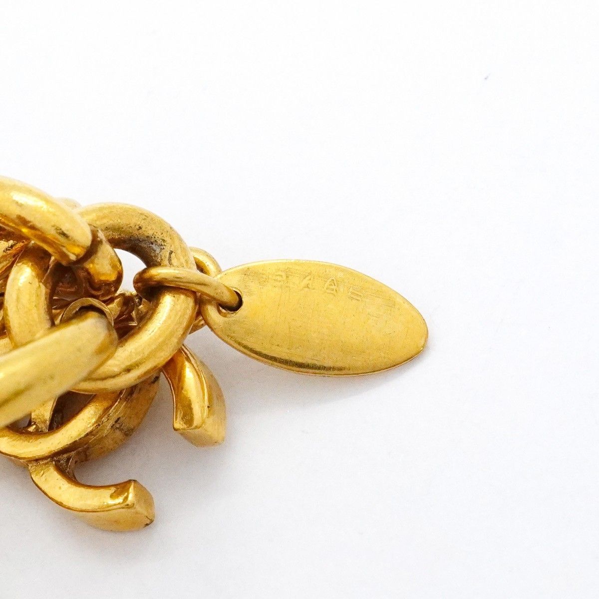 Chanel Bracelet Vintage CC Logo Cambon Gold Plated — view 7