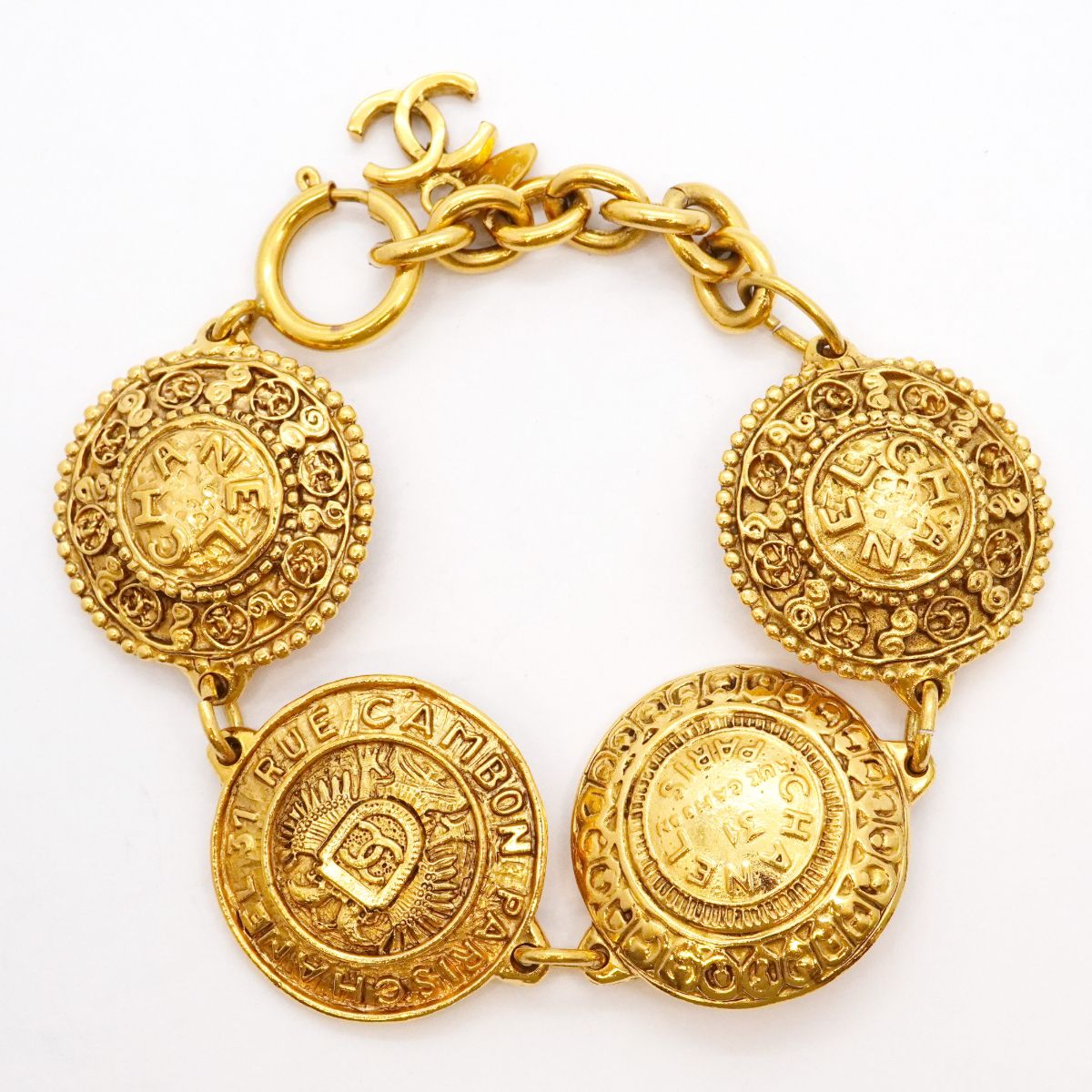 Chanel Bracelet Vintage CC Logo Cambon Gold Plated — view 3