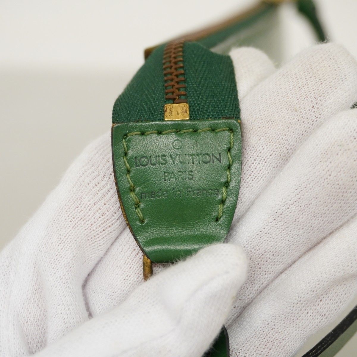 Louis Vuitton Pouch Epi Pochette Borneo Green — view 5