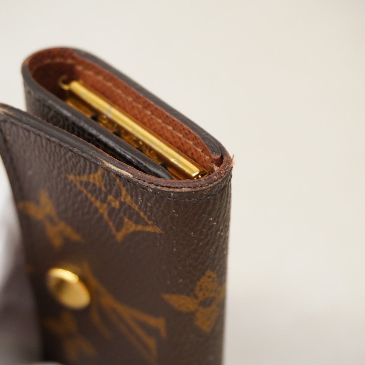 Louis Vuitton Key Case Monogram Multicles 4 Brown Key Holder — view 7