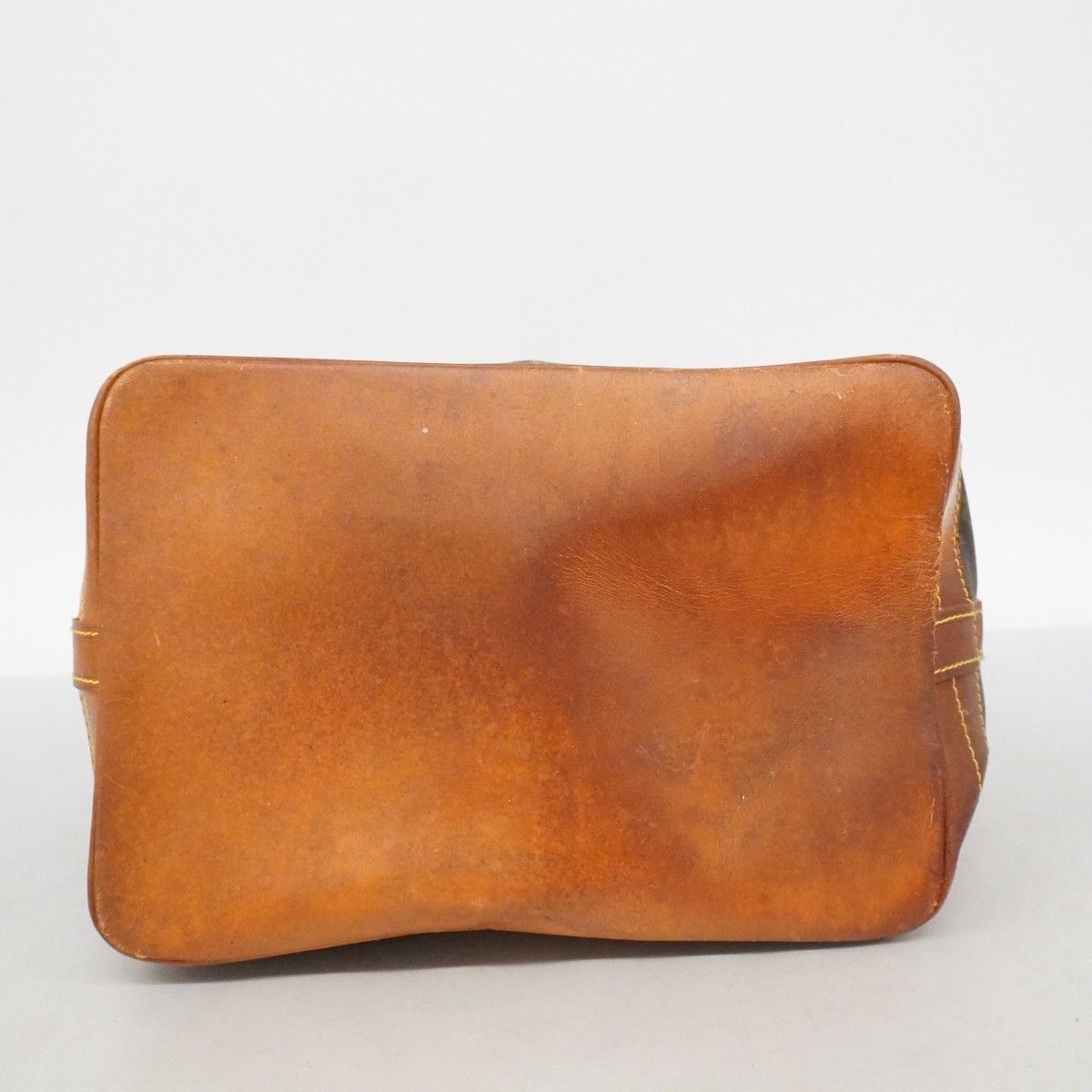 Louis Vuitton Shoulder Bag Monogram Noe Brown — view 3