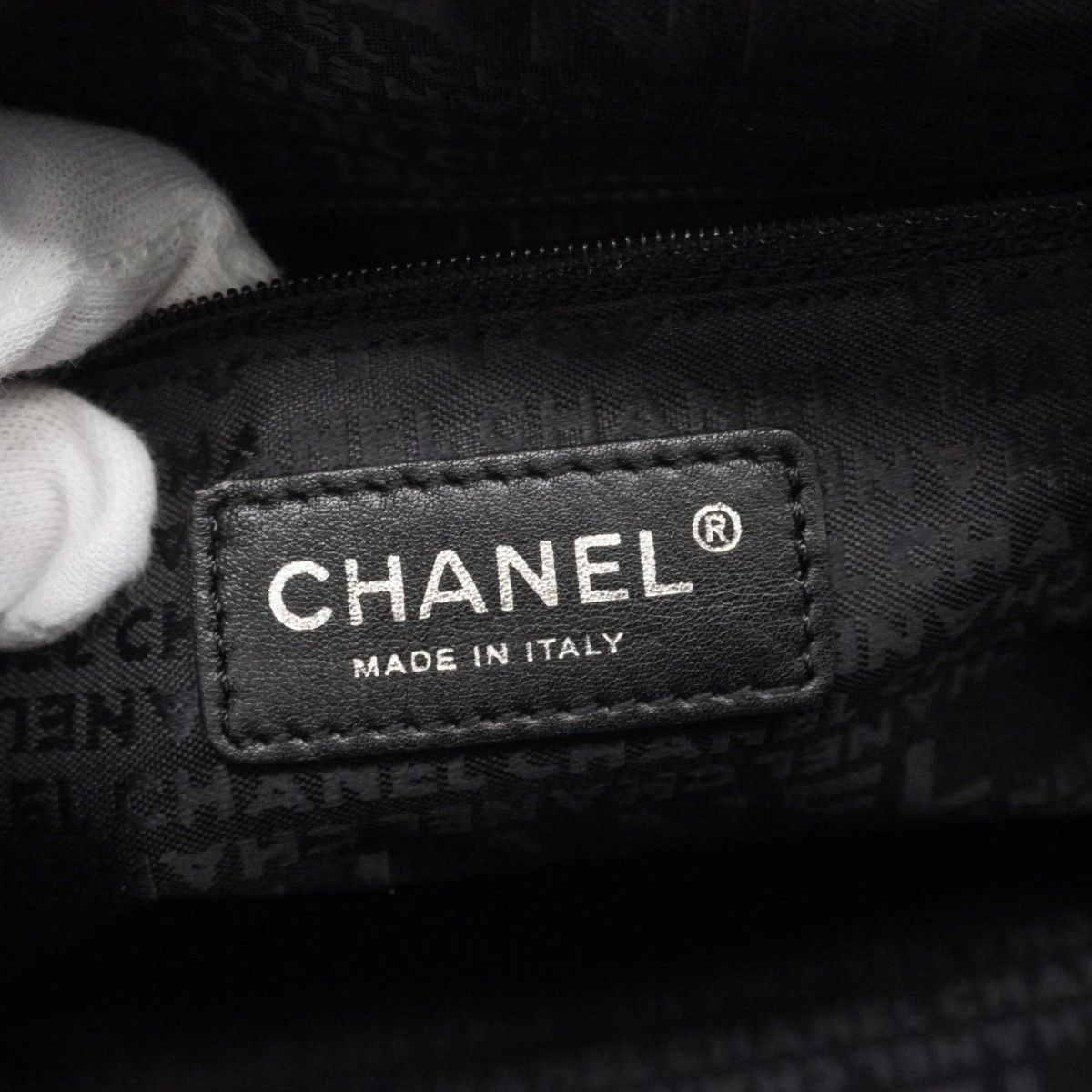 Chanel Handbag Choco Bar Leather Black Silver — view 5