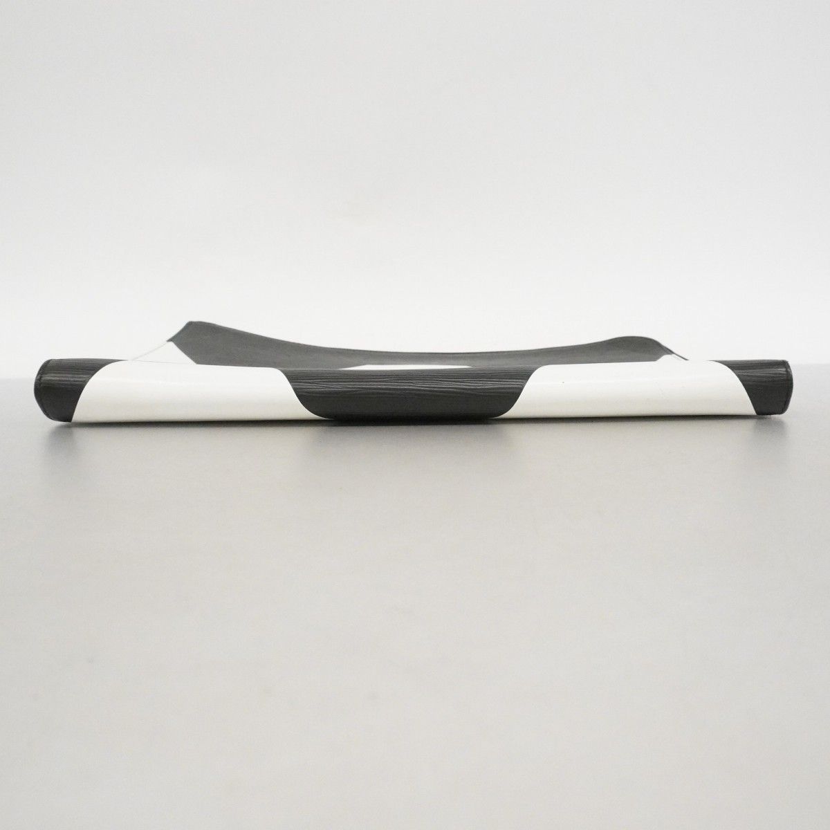 Louis Vuitton Clutch Epi Pochette Jour GM White Noir Fifa World — view 3