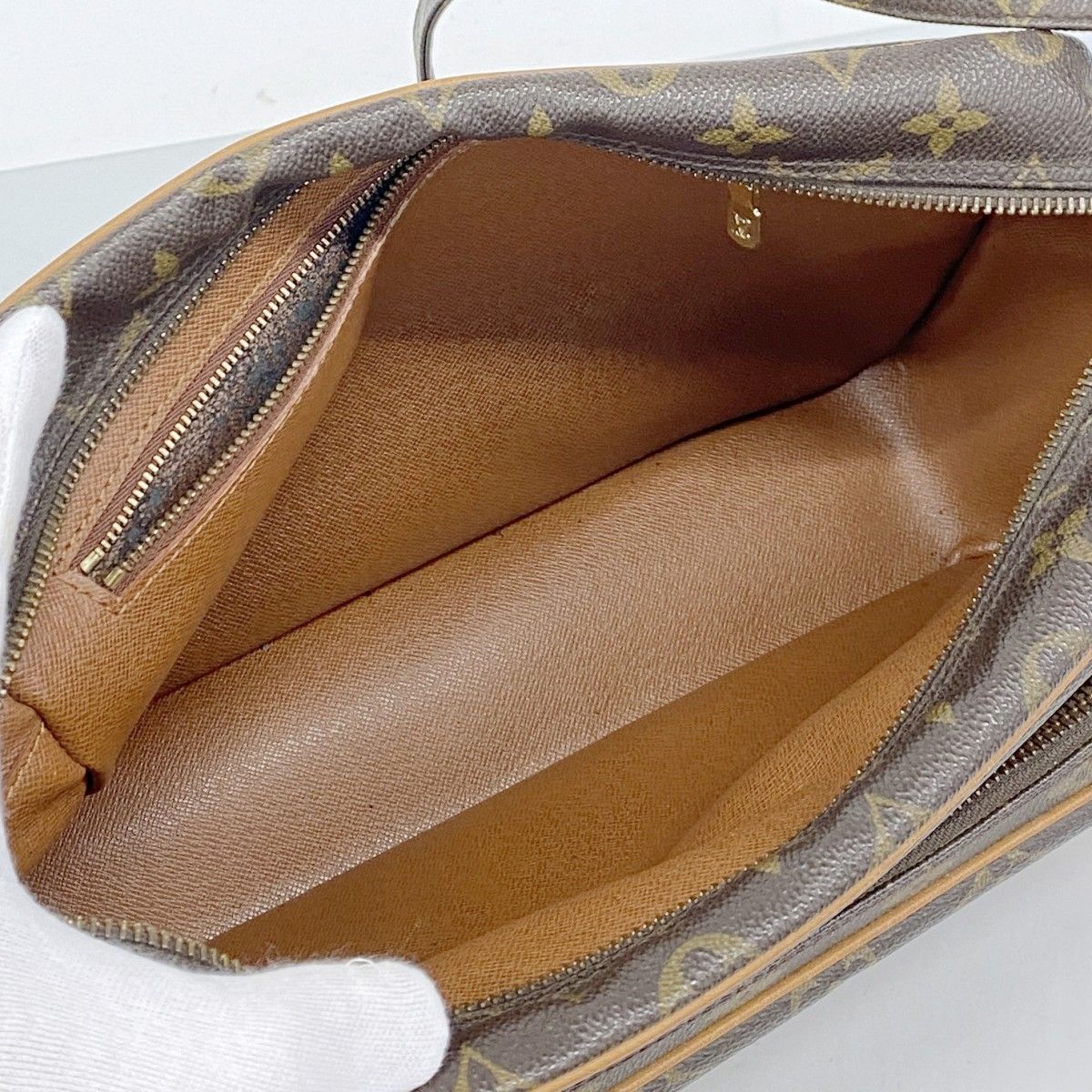 Louis Vuitton Shoulder Bag Monogram Nile Brown — view 4