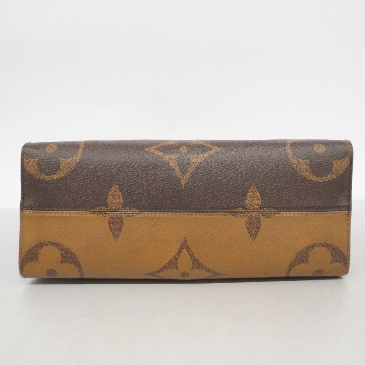 Louis Vuitton Tote Monogram Giant Reverse On The Go Brown 2-Way — view 3
