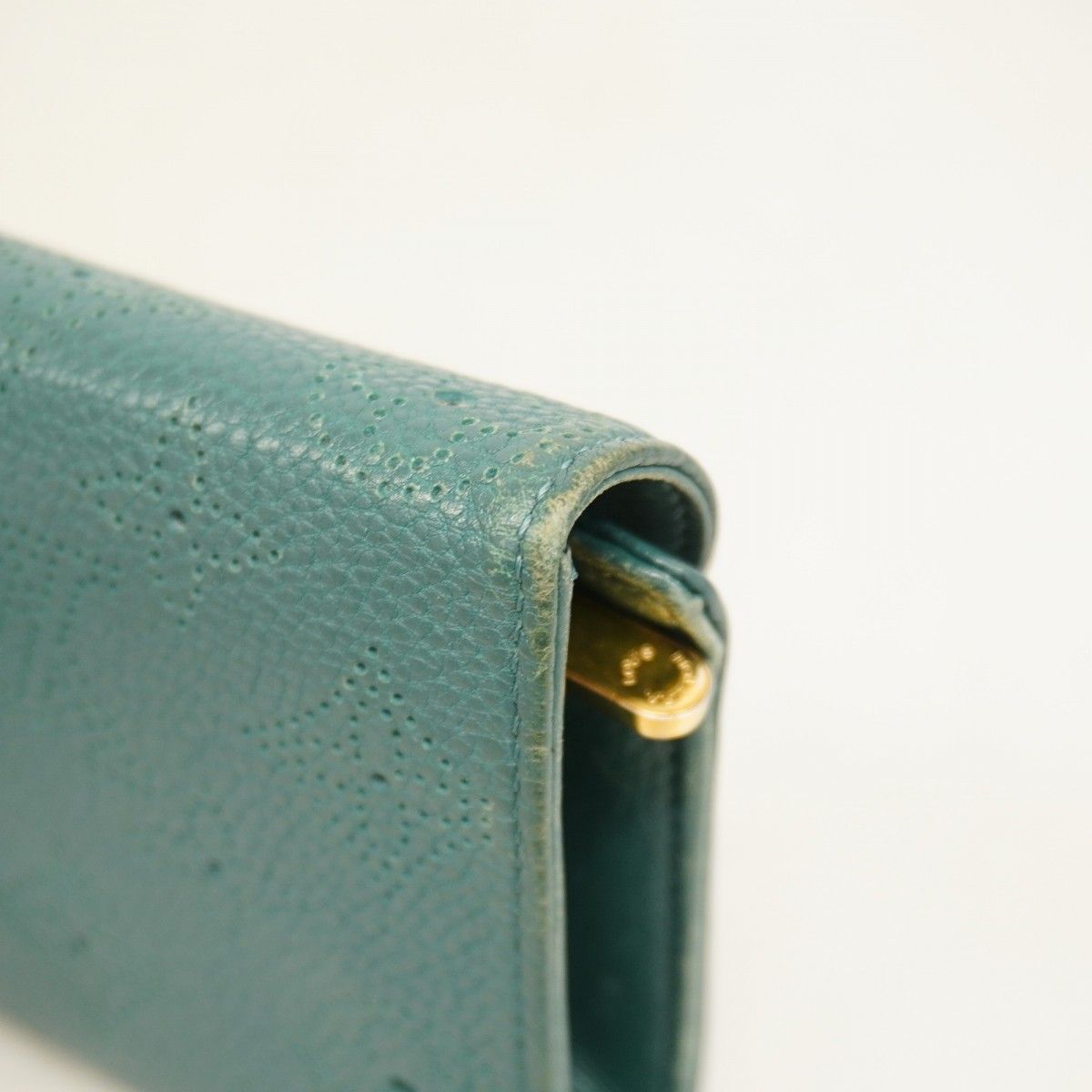Louis Vuitton Trifold Wallet Mahina Portefeuille Amelia Ragon — view 7