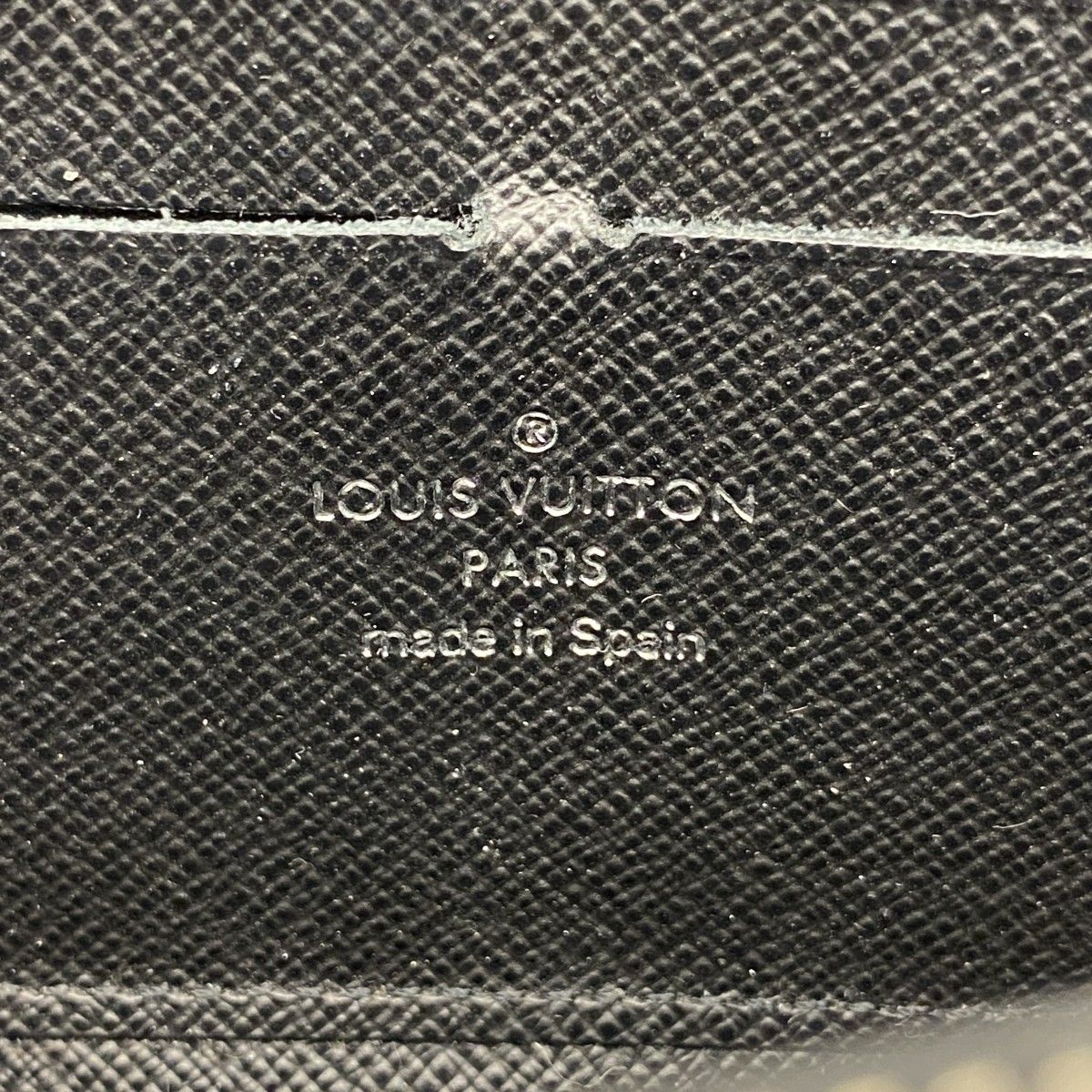 Louis Vuitton Wallet Epi Zippy Noir — view 4