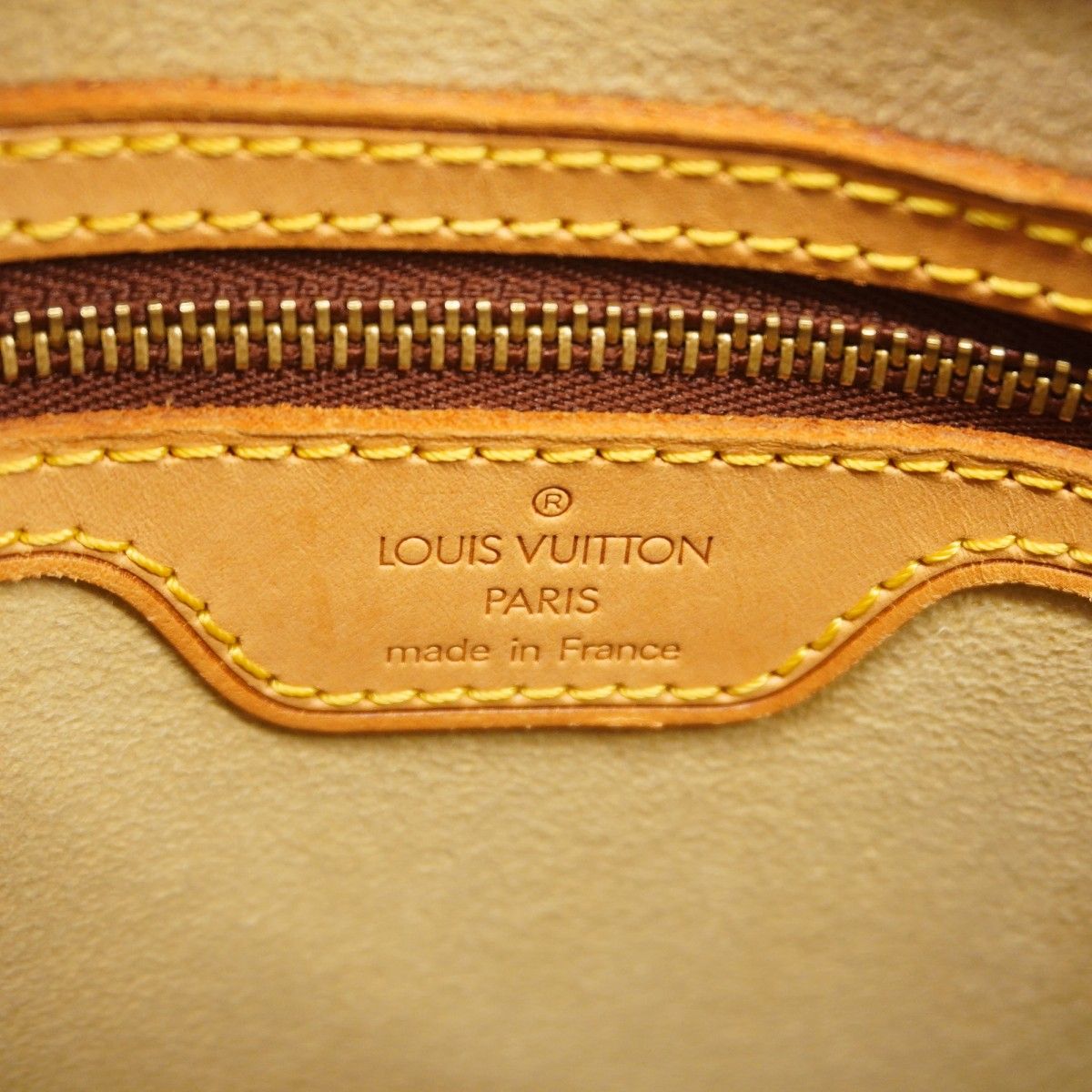 Louis Vuitton Shoulder Bag Monogram Looping Brown — view 5