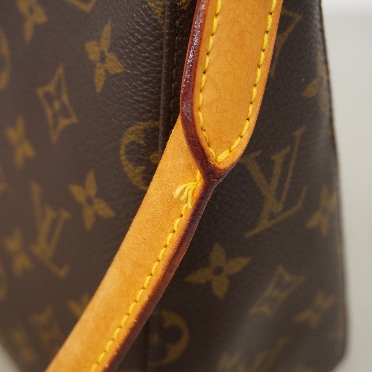 Louis Vuitton Shoulder Bag Monogram Looping Brown — view 6