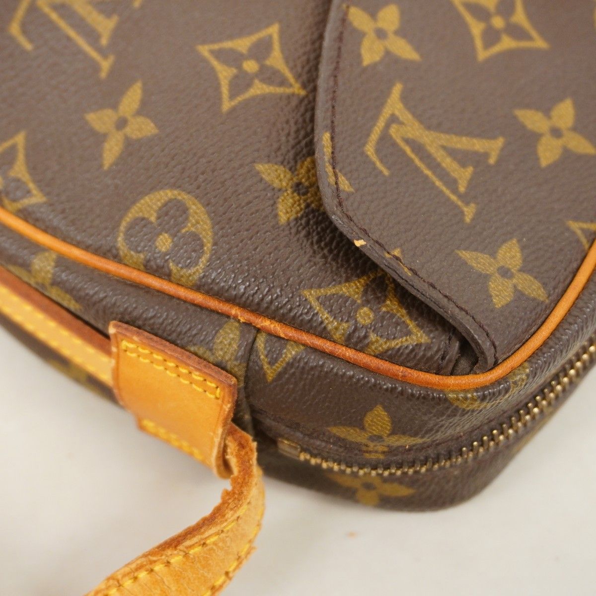 Louis Vuitton Shoulder Bag Monogram Jeune Fille Brown — view 9