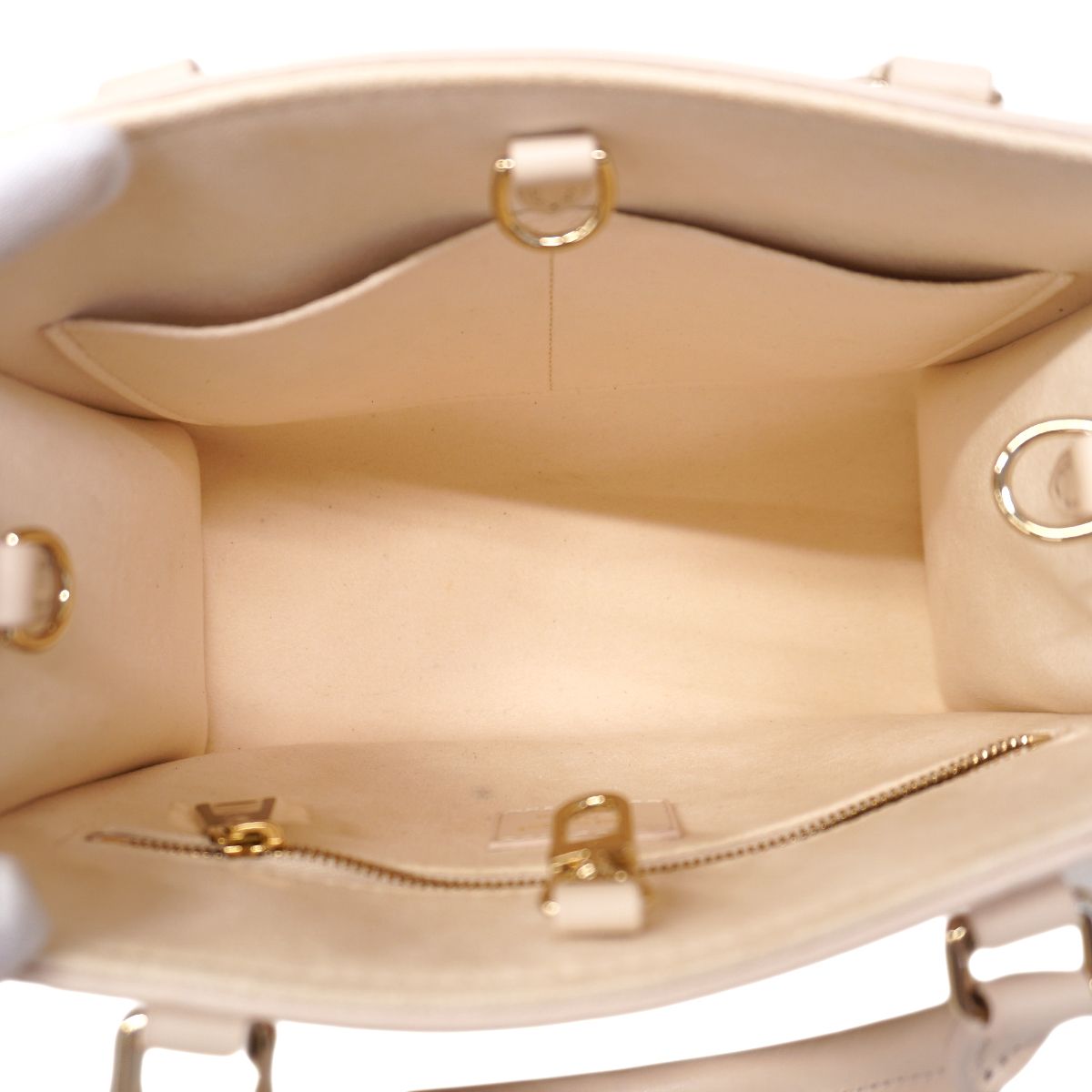 Louis Vuitton Handbag Monogram Empreinte On The Go PM Dream Cream 2-Way — view 4