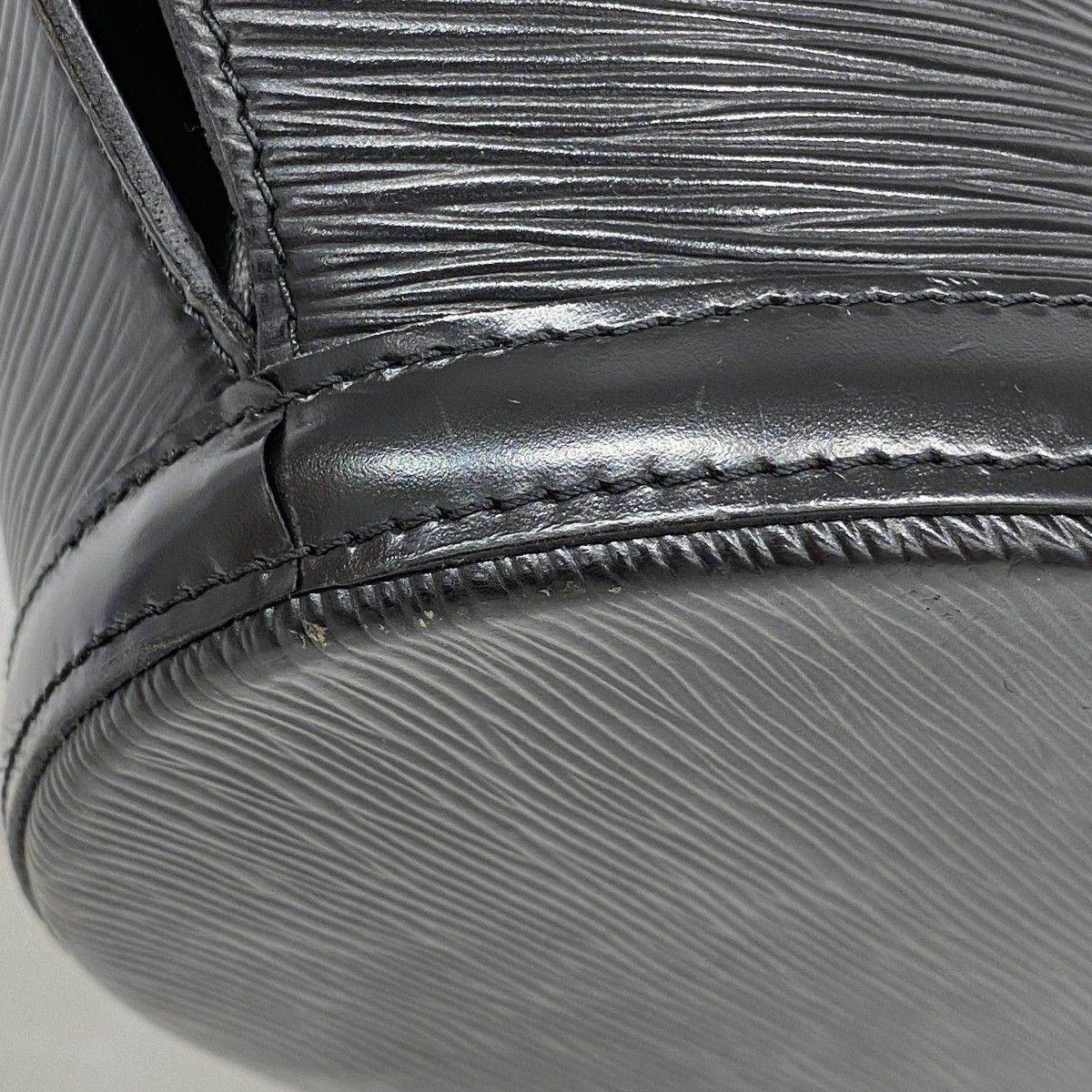 Louis Vuitton Shoulder Bag Epi Saint Jacques Shopping Noir — view 8
