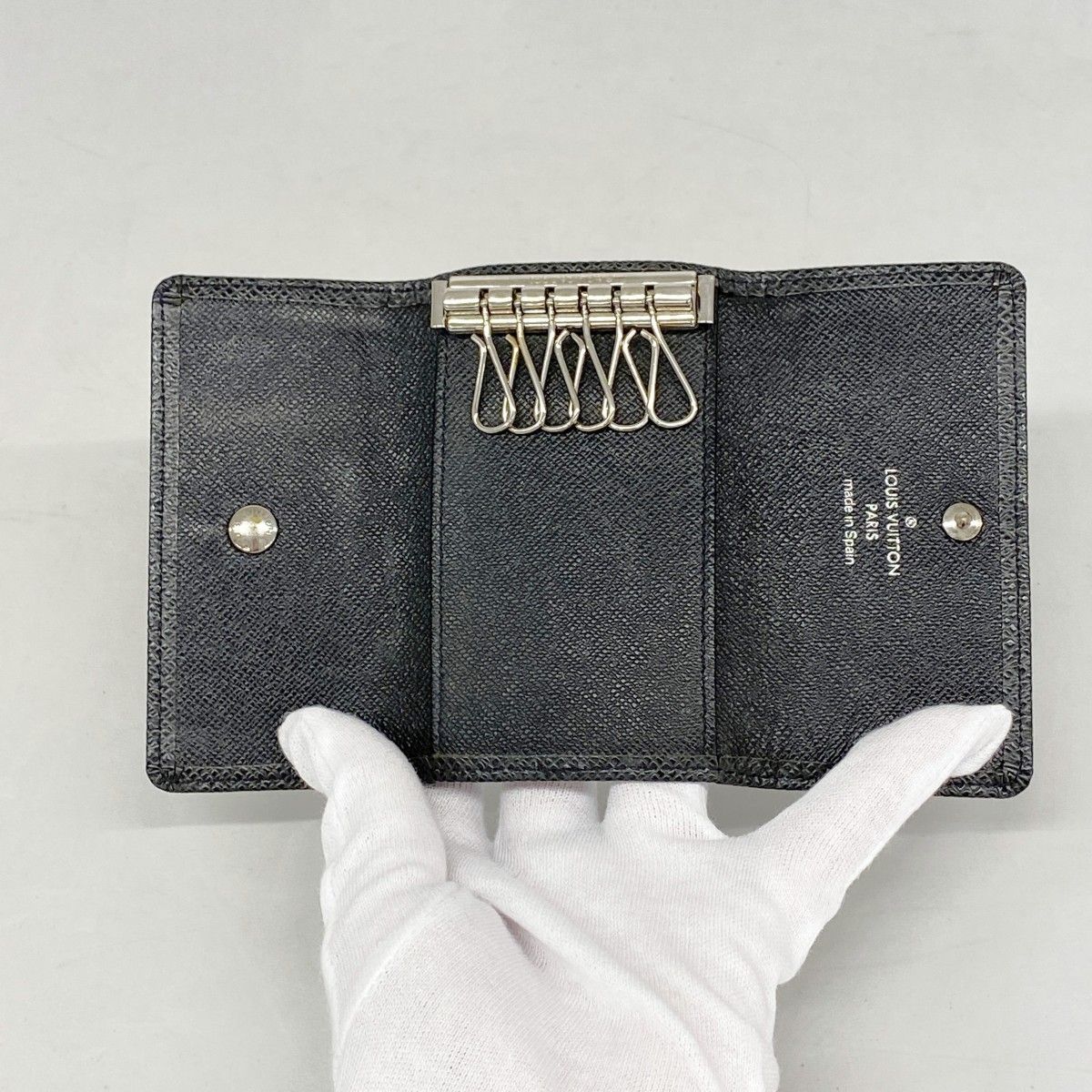 Louis Vuitton Key Case Taiga Multicles 6 Ardoise Key Holder — view 3
