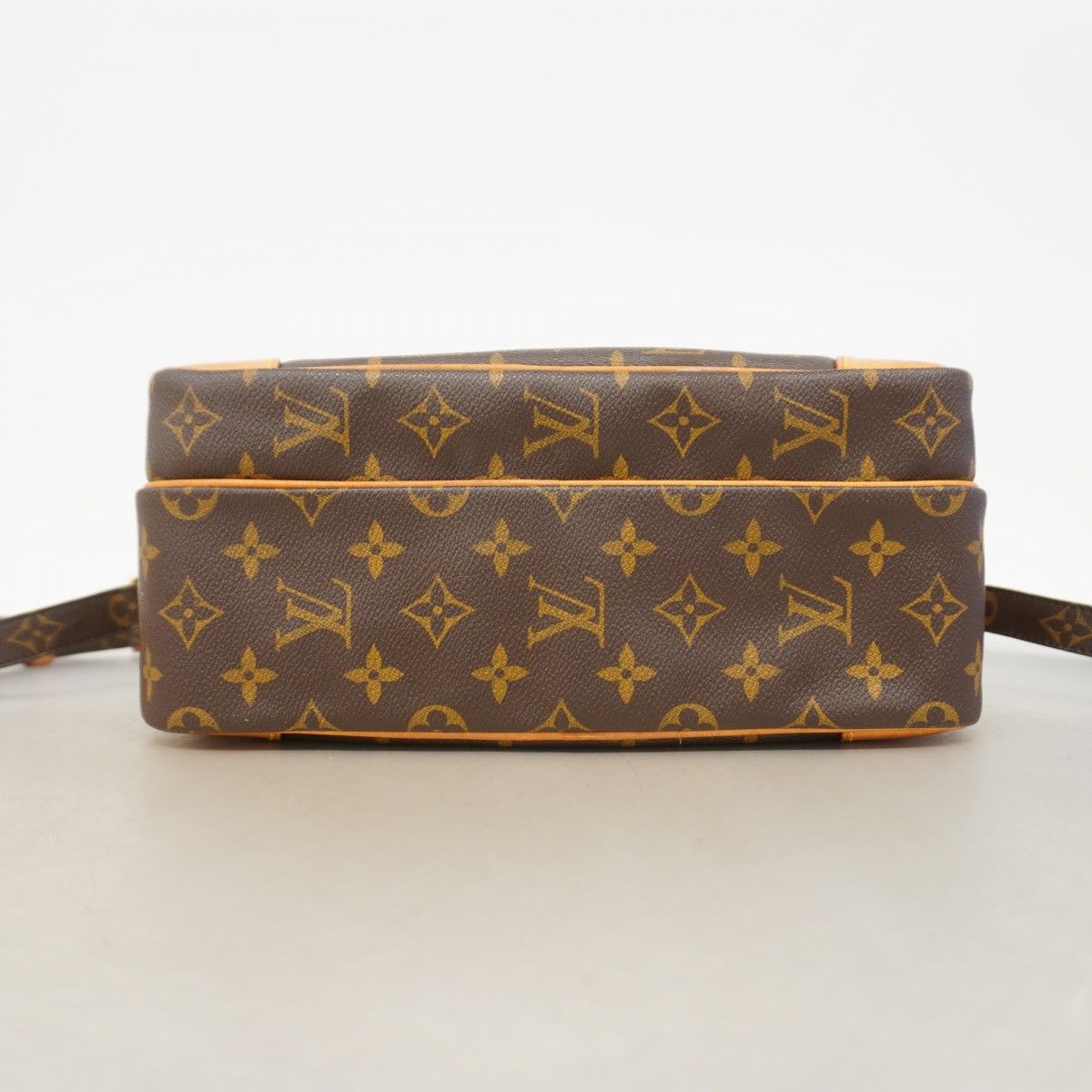 Louis Vuitton Shoulder Bag Monogram Nile Brown — view 3
