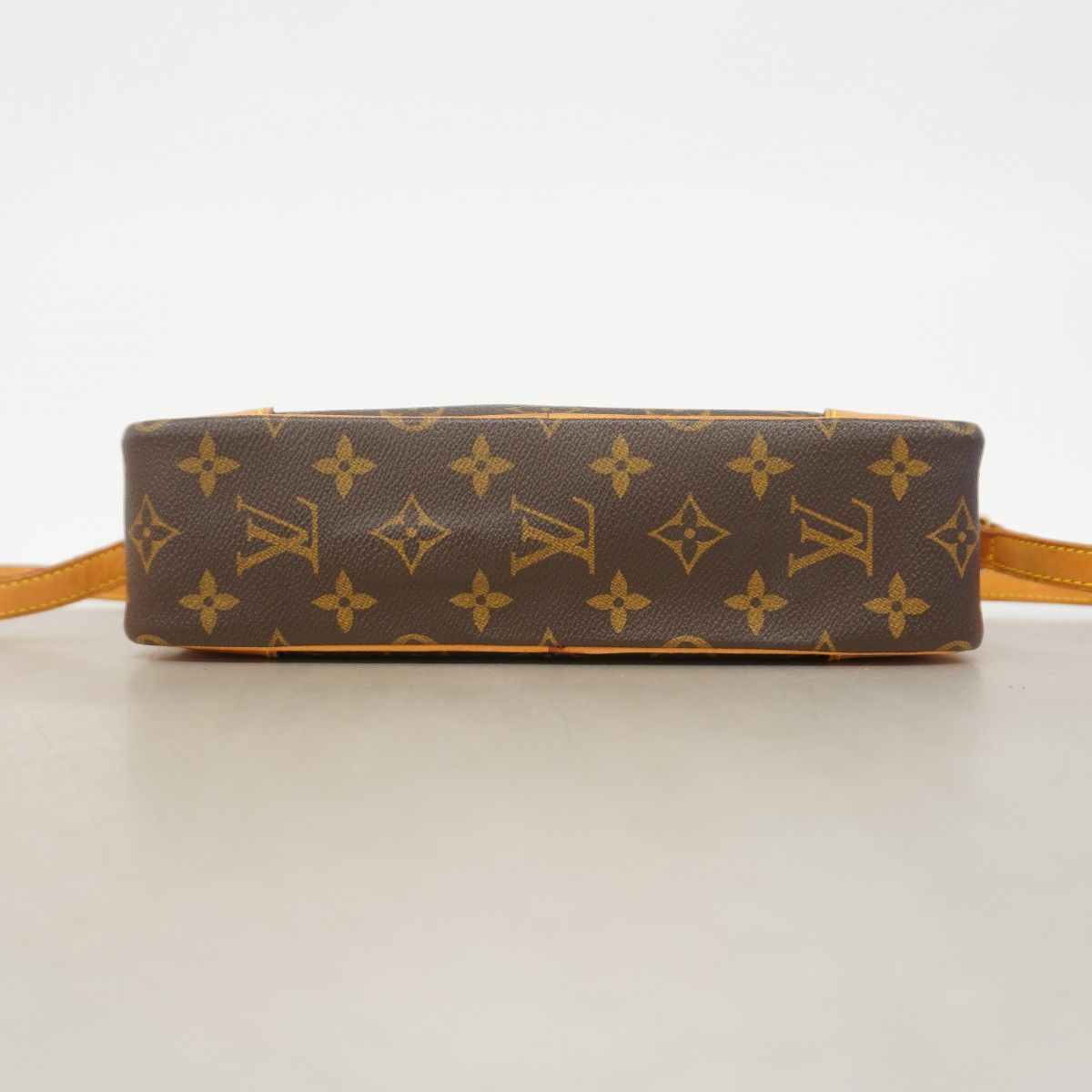 Louis Vuitton Shoulder Bag Monogram Trocadero 27 Brown — view 3