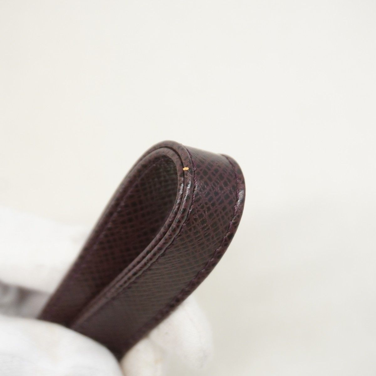 Louis Vuitton Clutch Taiga Selenga Acajou — view 8
