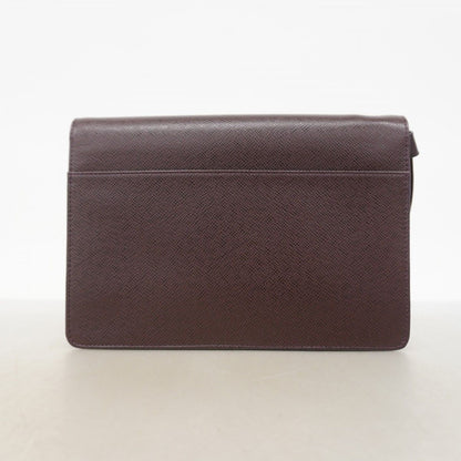 Louis Vuitton Clutch Taiga Selenga Acajou — view 9