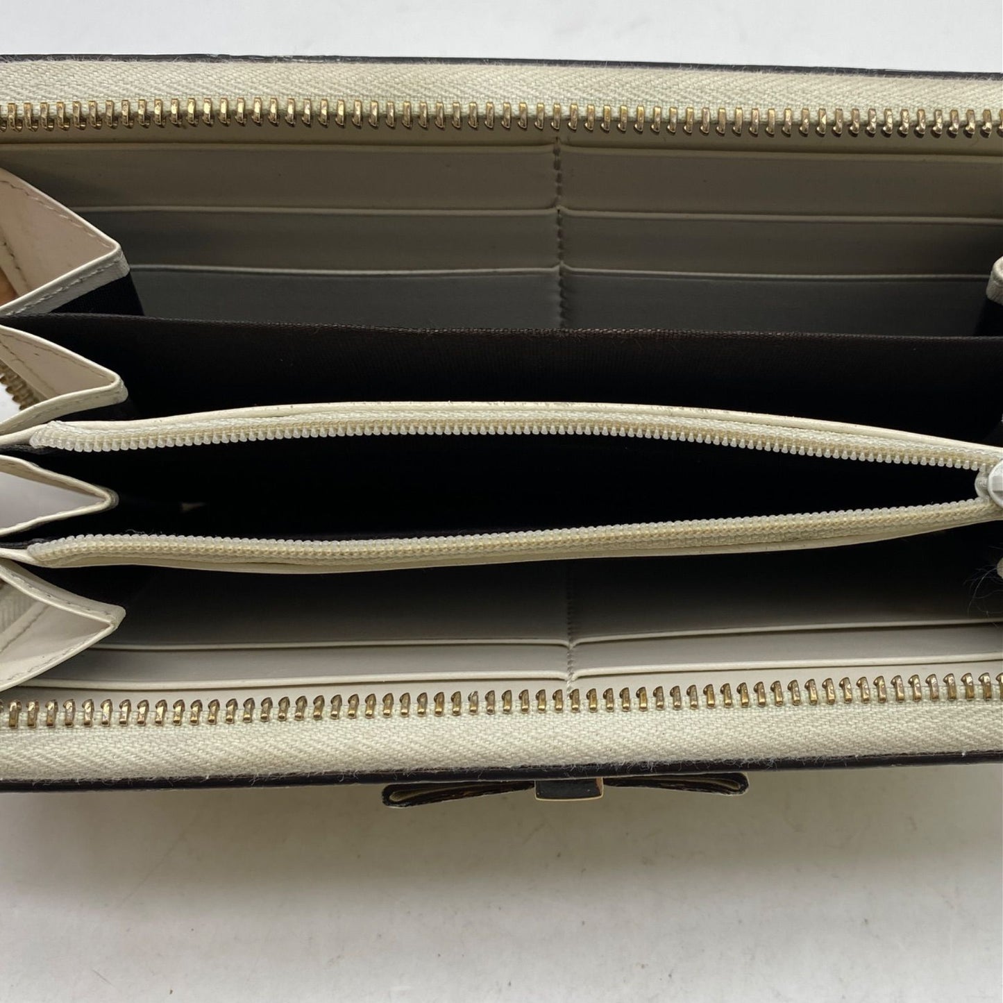Gucci Wallet Guccissima Round Zip Leather White Card Billfold Coin — view 7