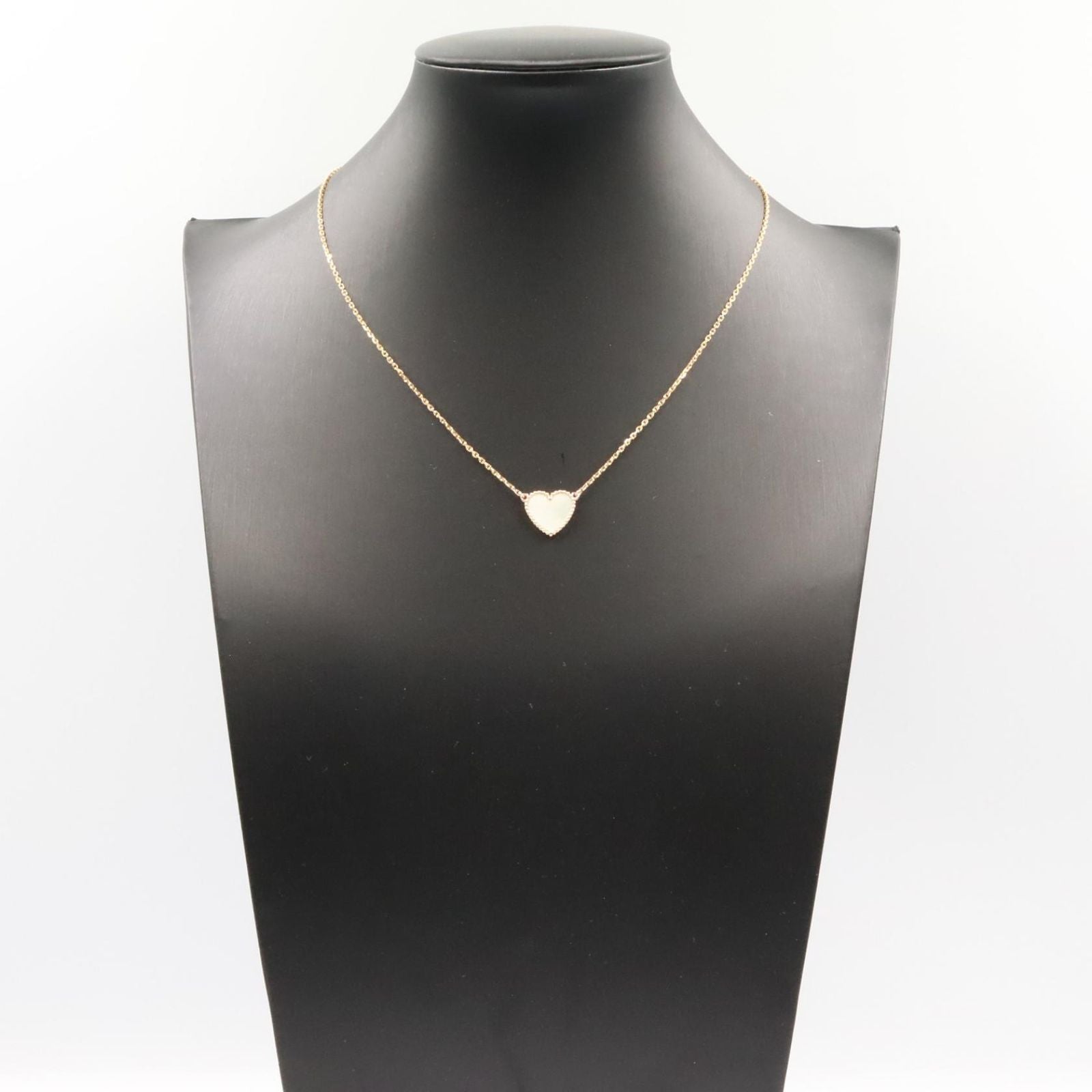 Van Cleef & Arpels Necklace Lucky Alhambra Mother of Pearl 37.5 42 cm 18k — view 4