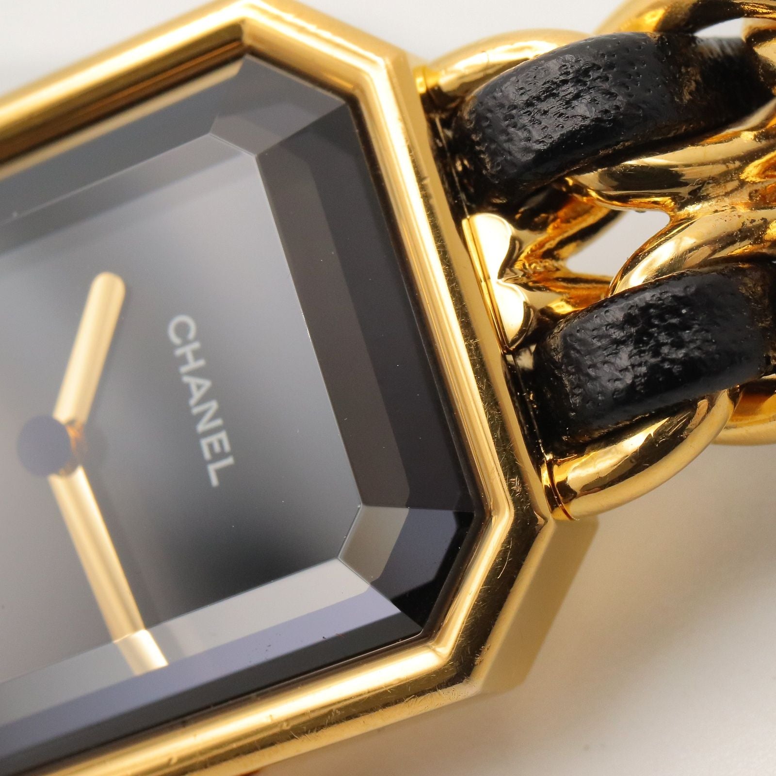 Chanel Watch Premiere M Black Leather — view 9