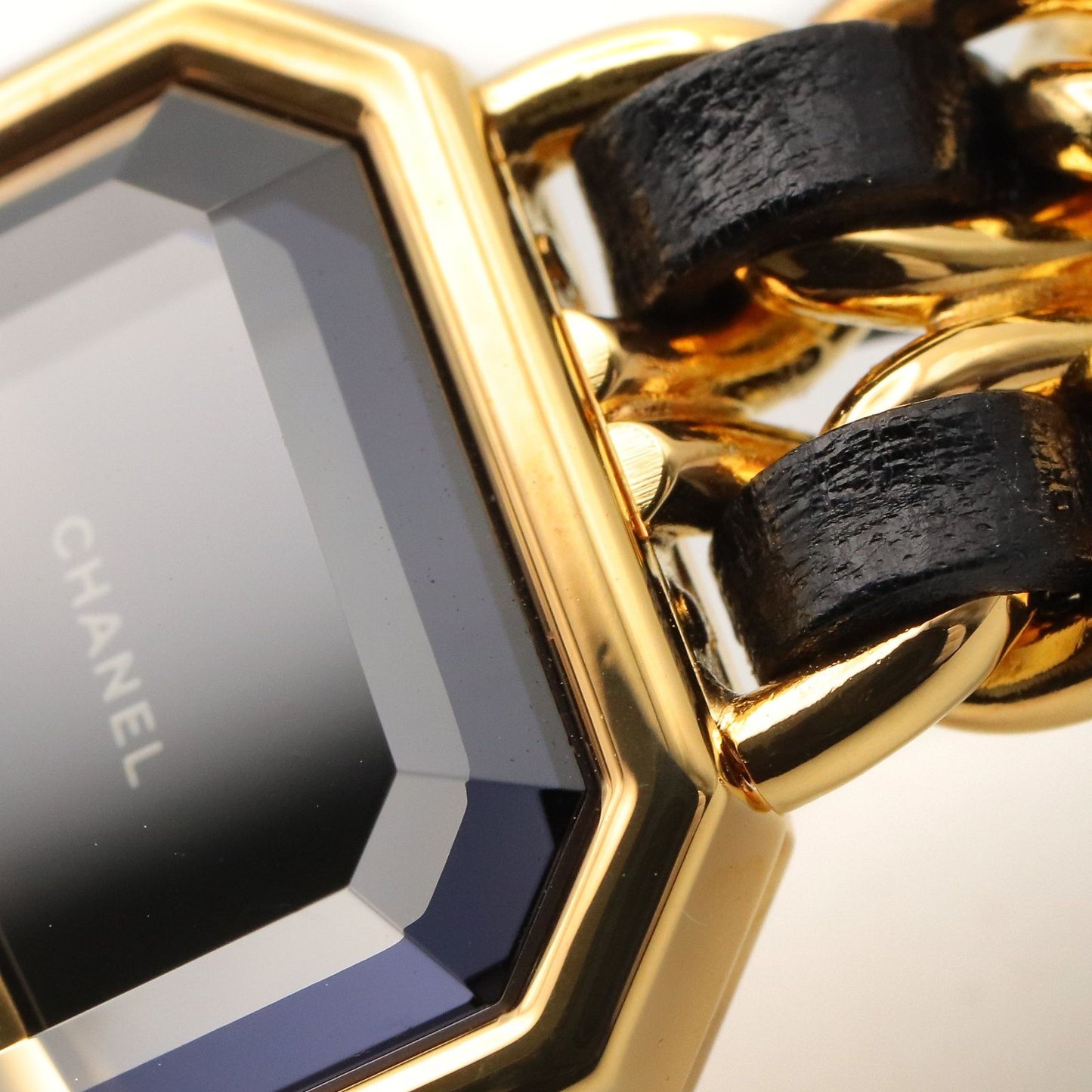Chanel Watch Premiere M Black Leather — view 9