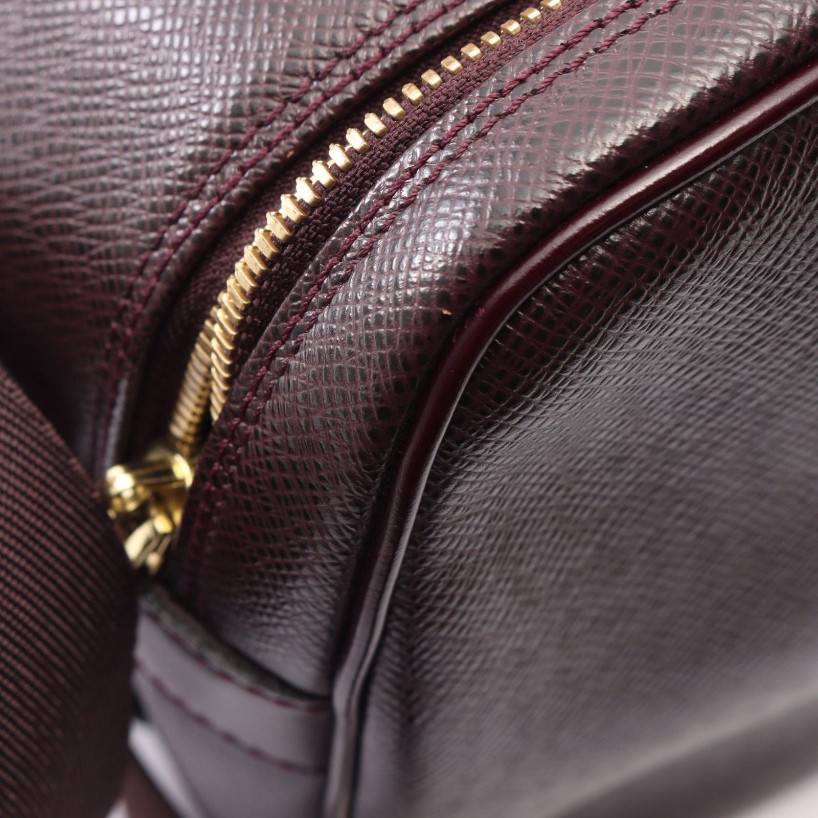 Louis Vuitton Shoulder Bag Reporter PM Taiga Acajou Leather Liporta — view 8