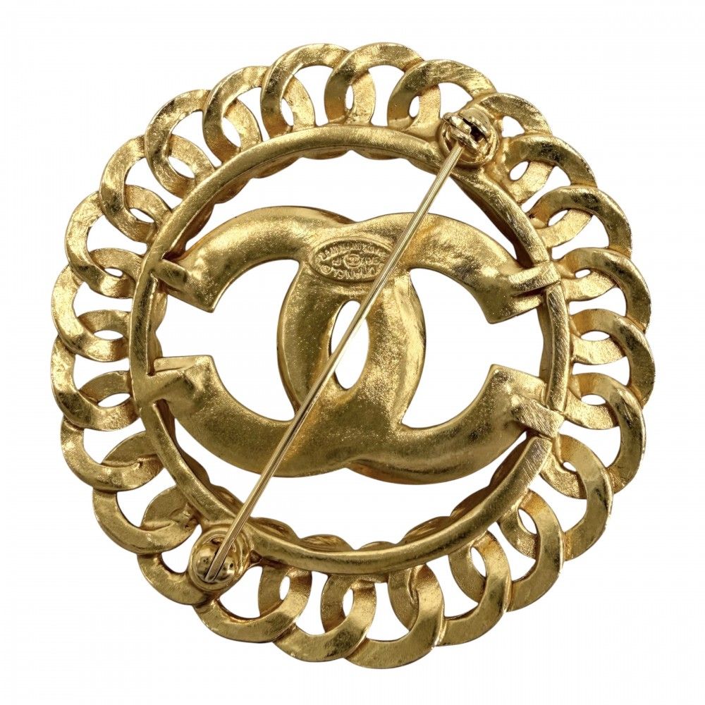 Chanel Brooch CC Logo Vintage Round Gold Plated — view 2