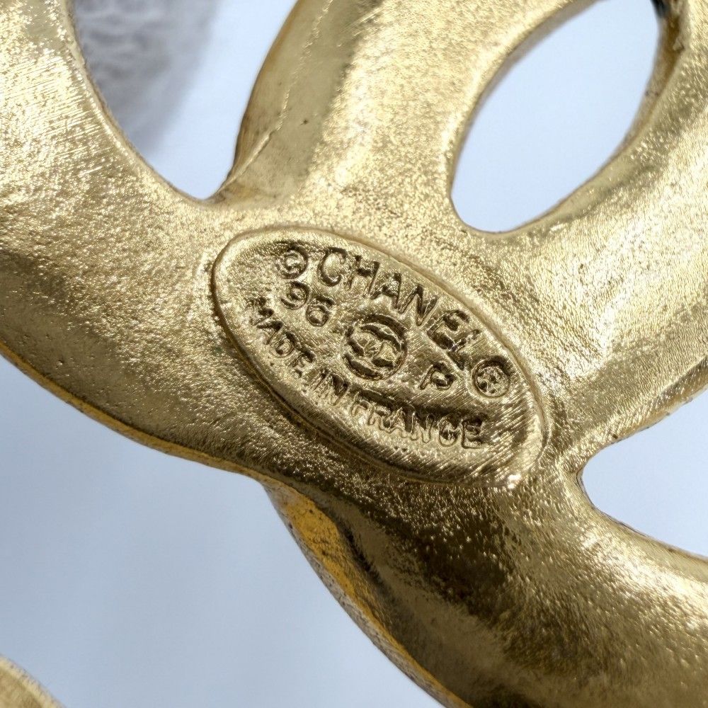 Chanel Brooch CC Logo Vintage Round Gold Plated — view 4