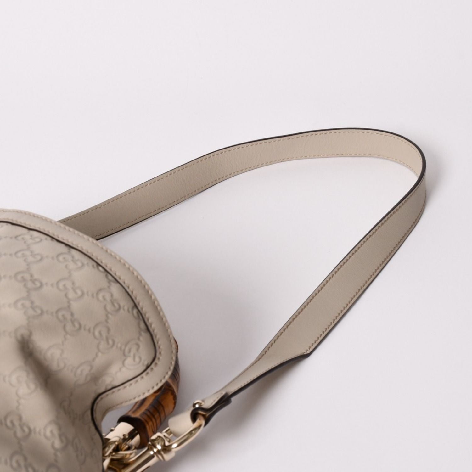 Gucci GG Canvas Bamboo Handbag Beige White Shoulder Strap Gold — view 5