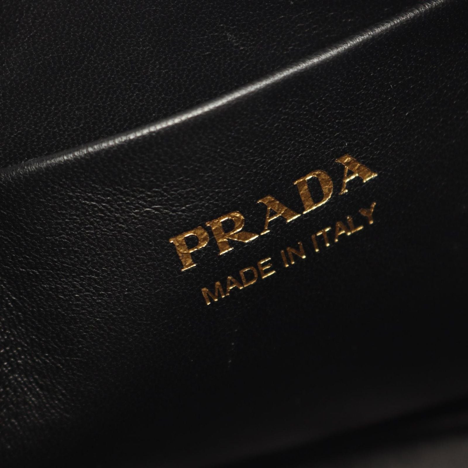 Prada Shoulder Bag Vitello Daino Soft Black Leather — view 4