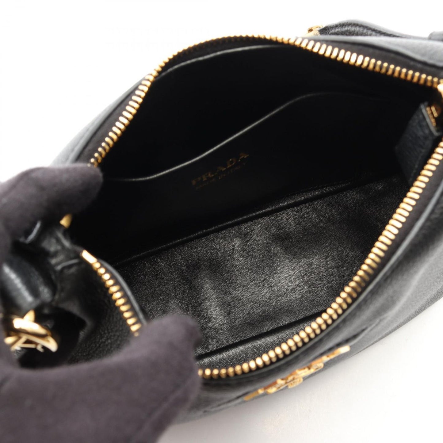 Prada Shoulder Bag Vitello Daino Soft Black Leather — view 3