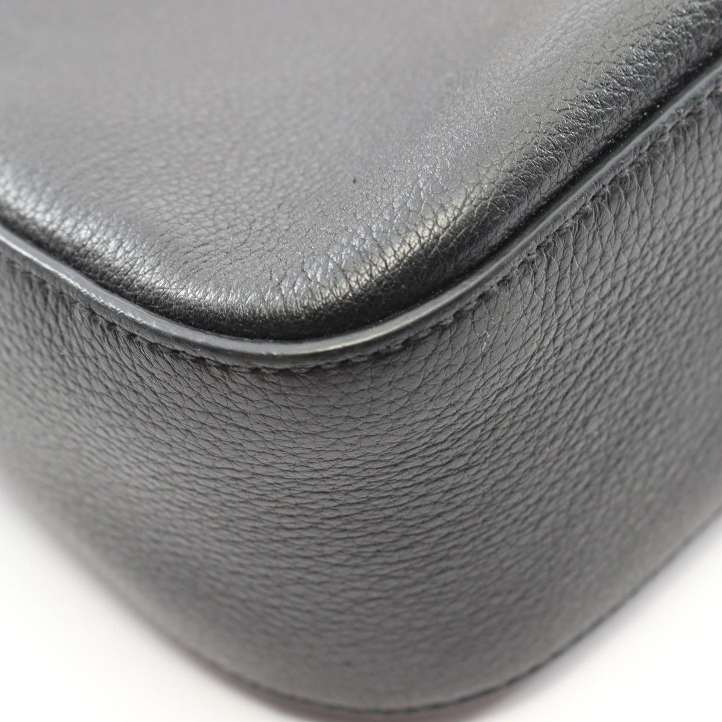 Prada Shoulder Bag Vitello Daino Soft Black Leather — view 5