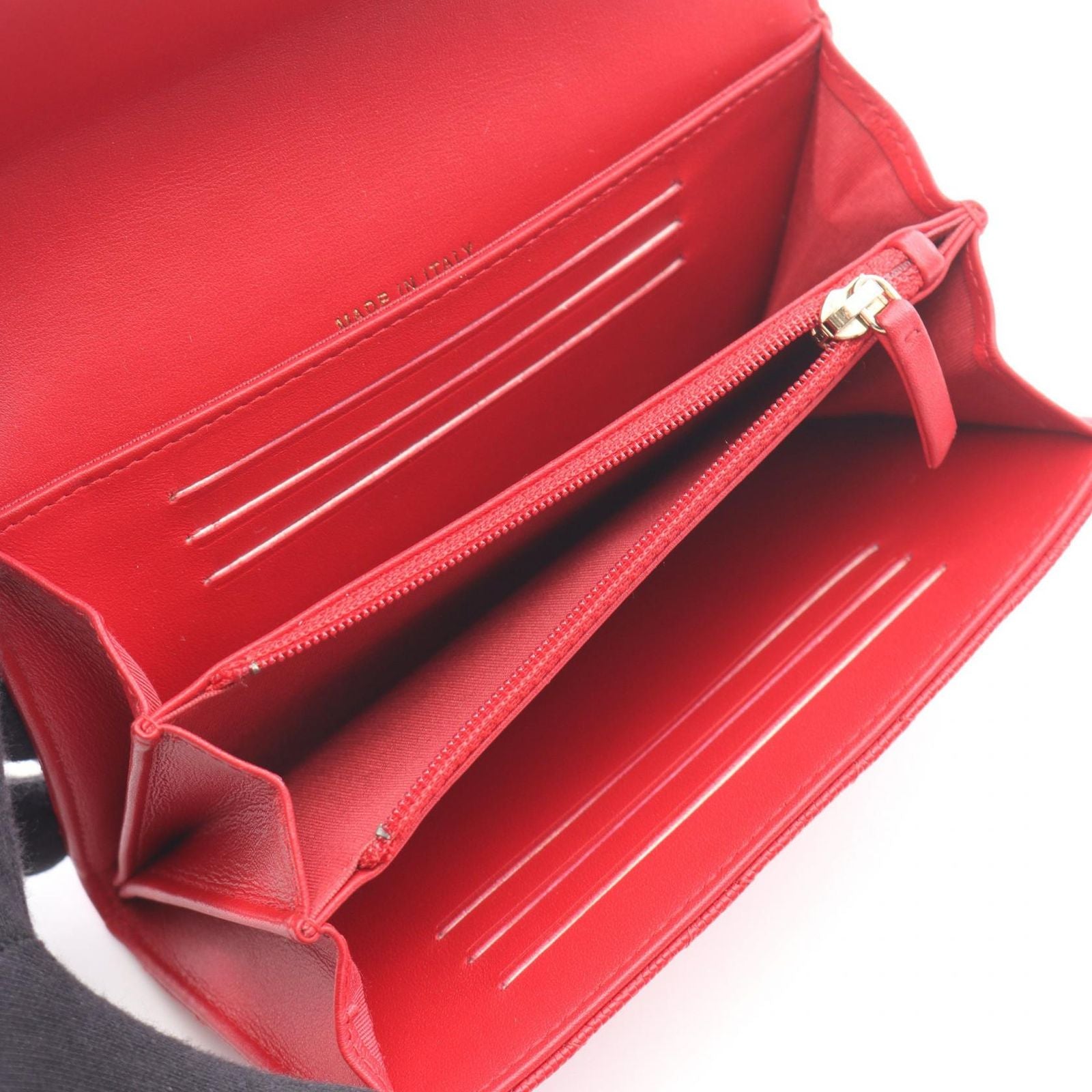 Chanel Bifold Wallet CC Filigree Quilted Red Caviar Leather — view 3