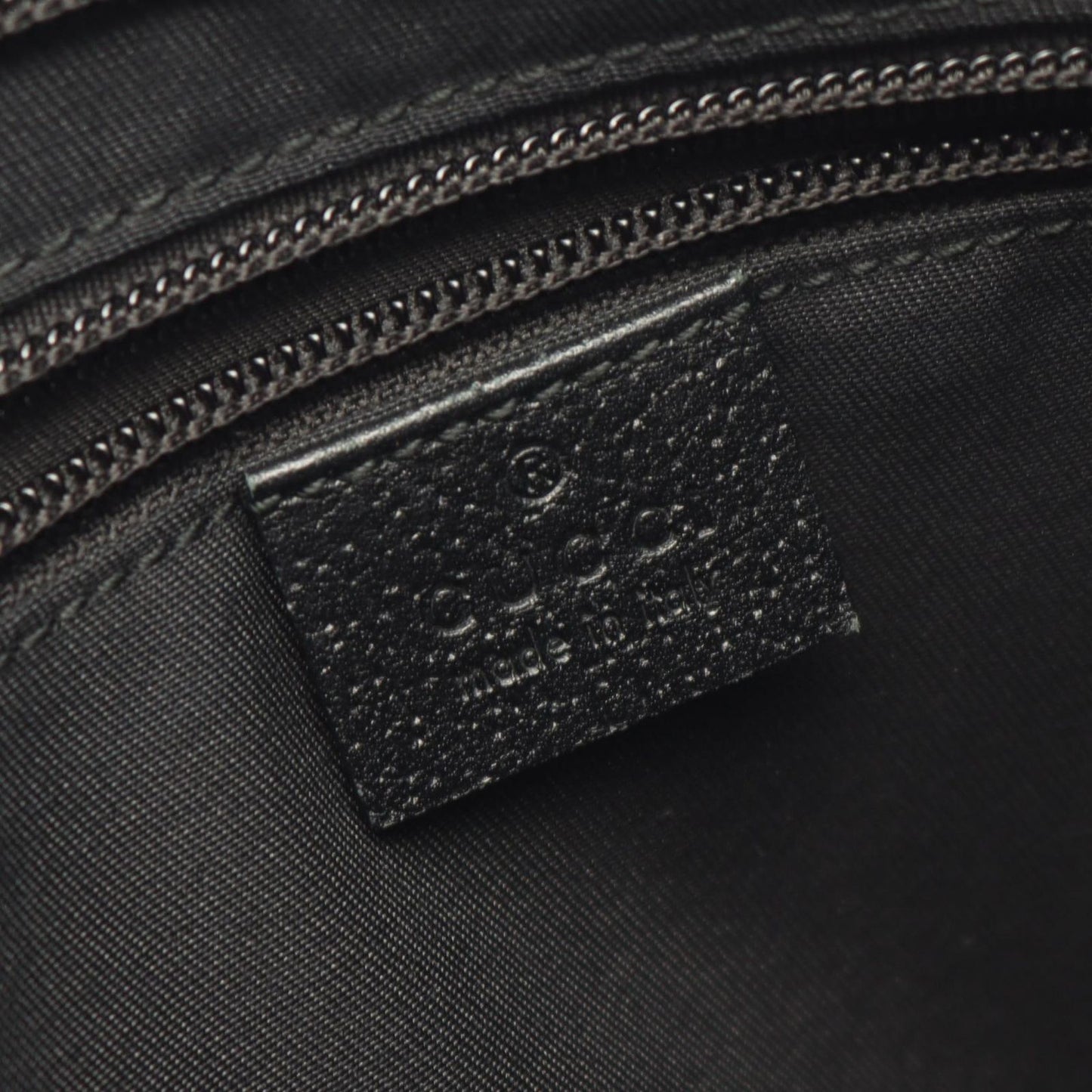 Gucci Shoulder Bag GG Canvas Black — view 4