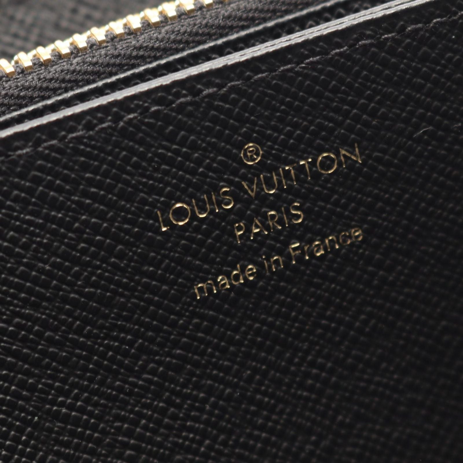 Louis Vuitton Round Wallet Zippy Canvas — view 4