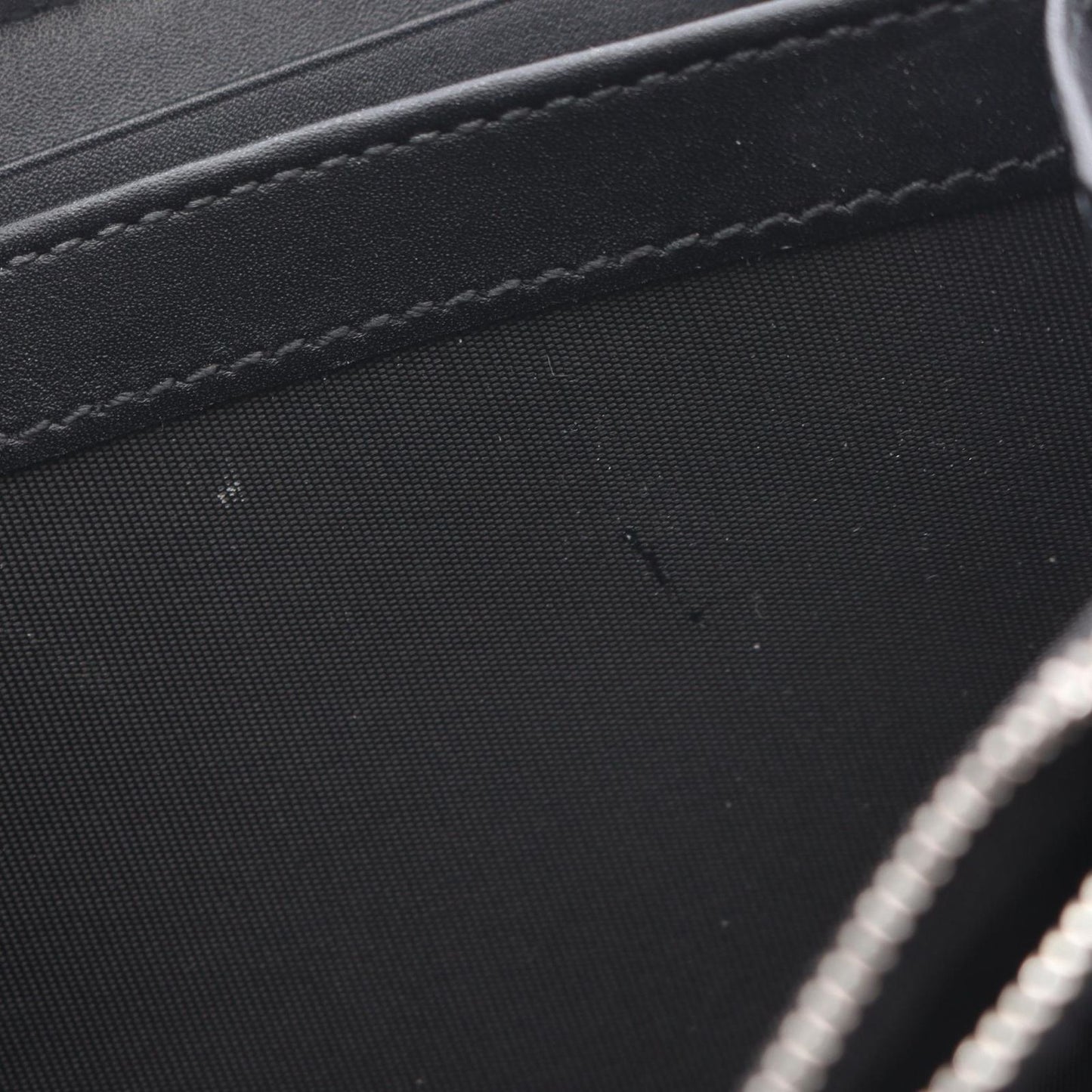 Gucci Round Wallet GG Emblem Black Leather — view 5