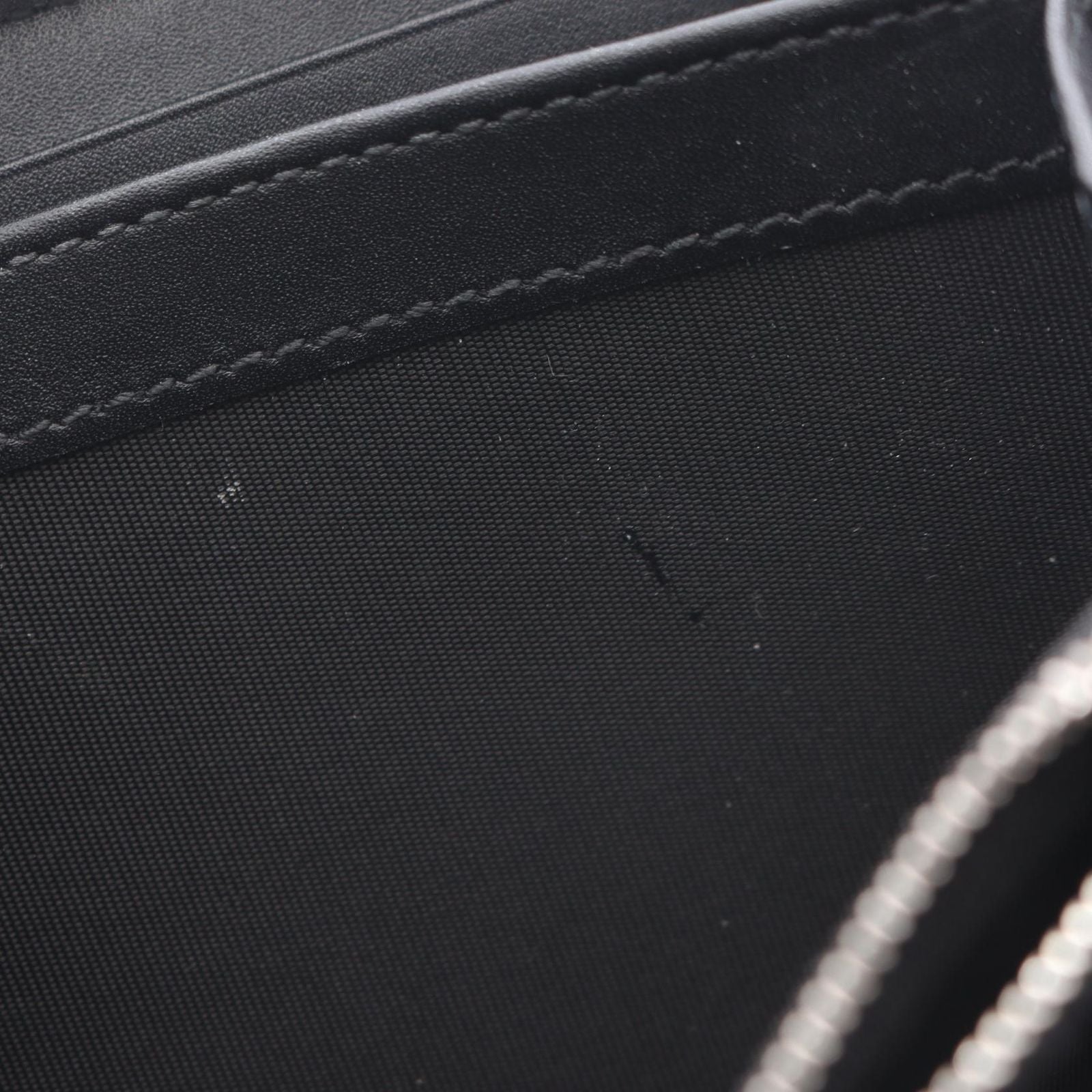 Gucci Round Wallet GG Emblem Black Leather — view 5