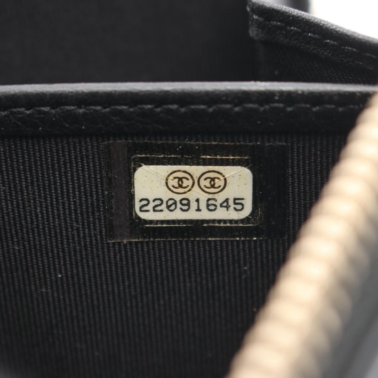 Chanel Round Wallet CC Logo Studs Black Leather — view 5
