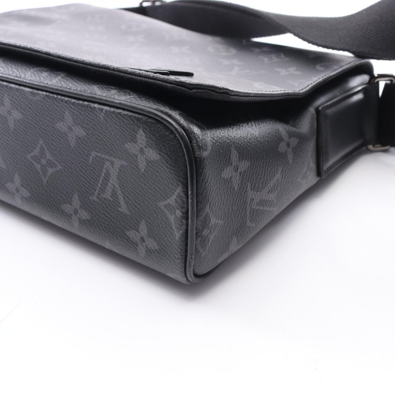Louis Vuitton Shoulder Bag District PM NM Canvas Leather PN NM — view 7