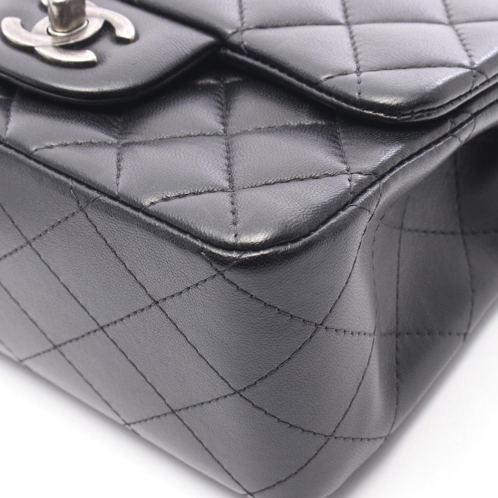 Chanel Shoulder Bag Mini Quilted Black Lambskin Chain — view 9