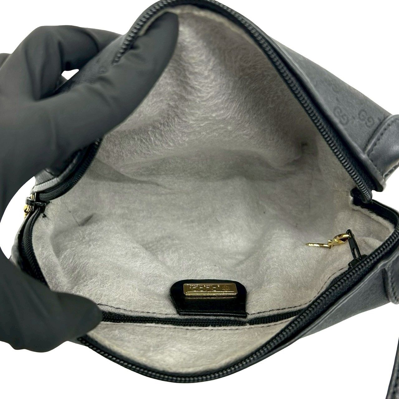 Gucci Vintage Micro GG Logo Leather Mini Shoulder Bag Pochette Black — view 9